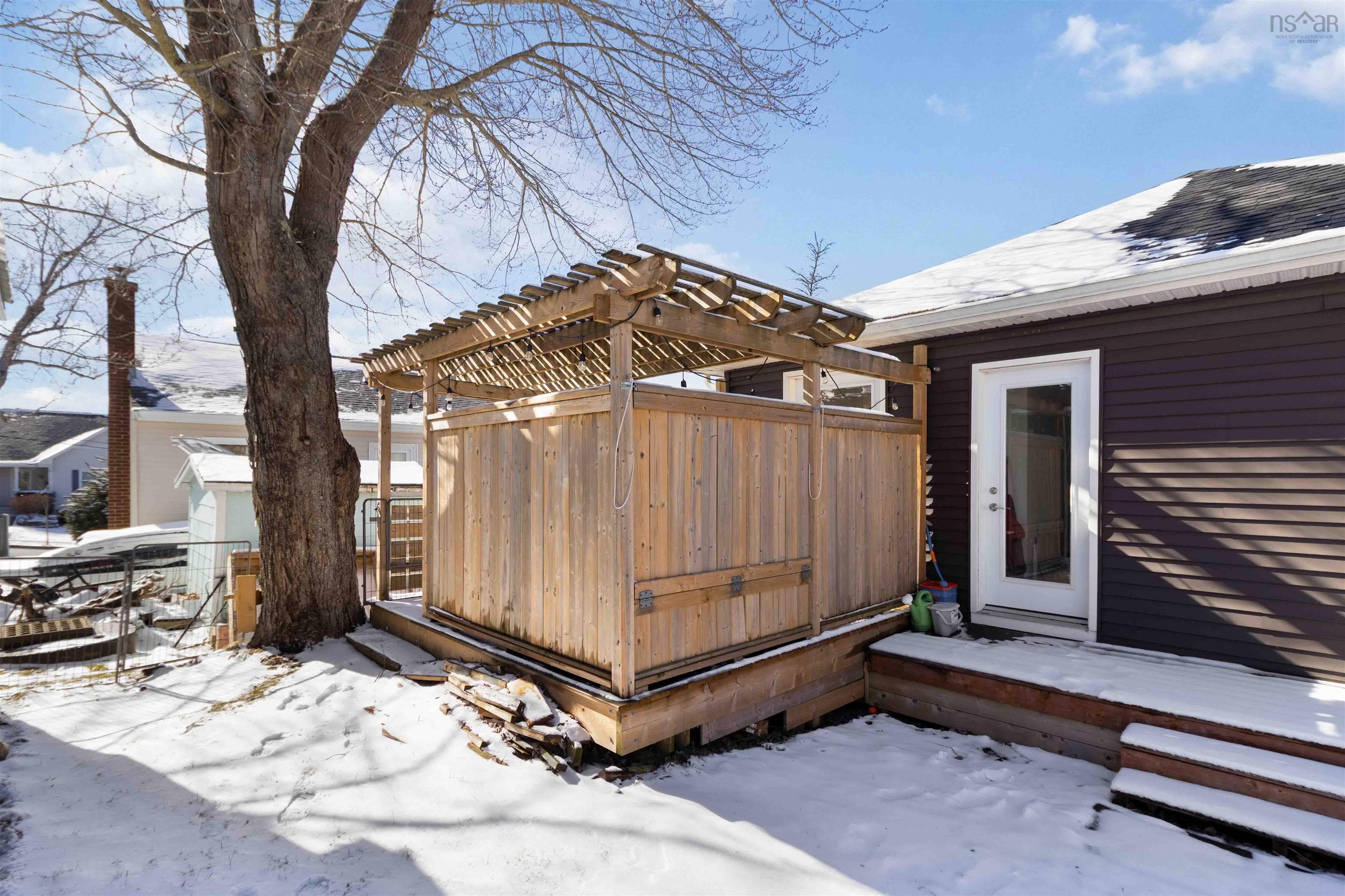 $574,900.00: 9 Tupper Street, Dartmouth