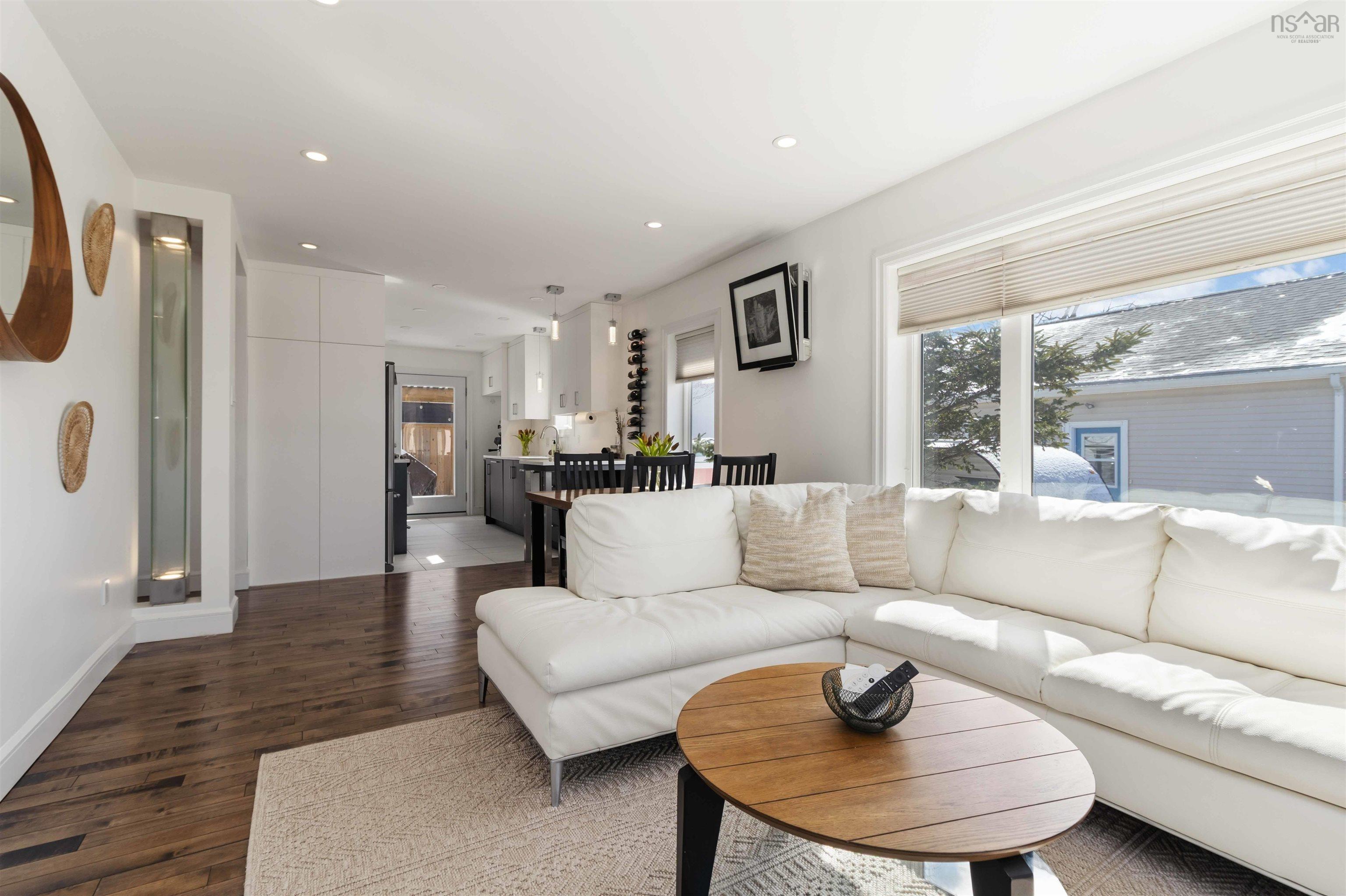 $574,900.00: 9 Tupper Street, Dartmouth