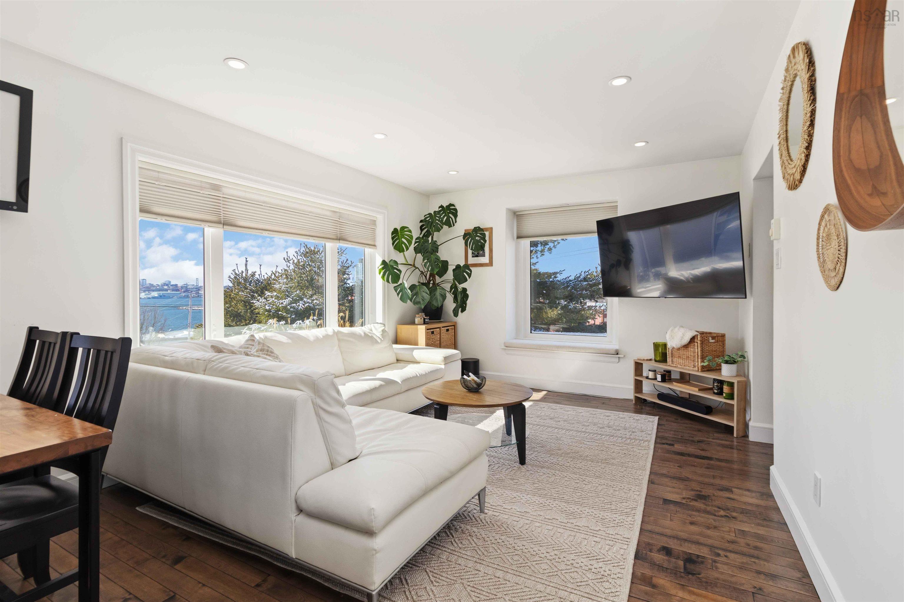 $574,900.00: 9 Tupper Street, Dartmouth