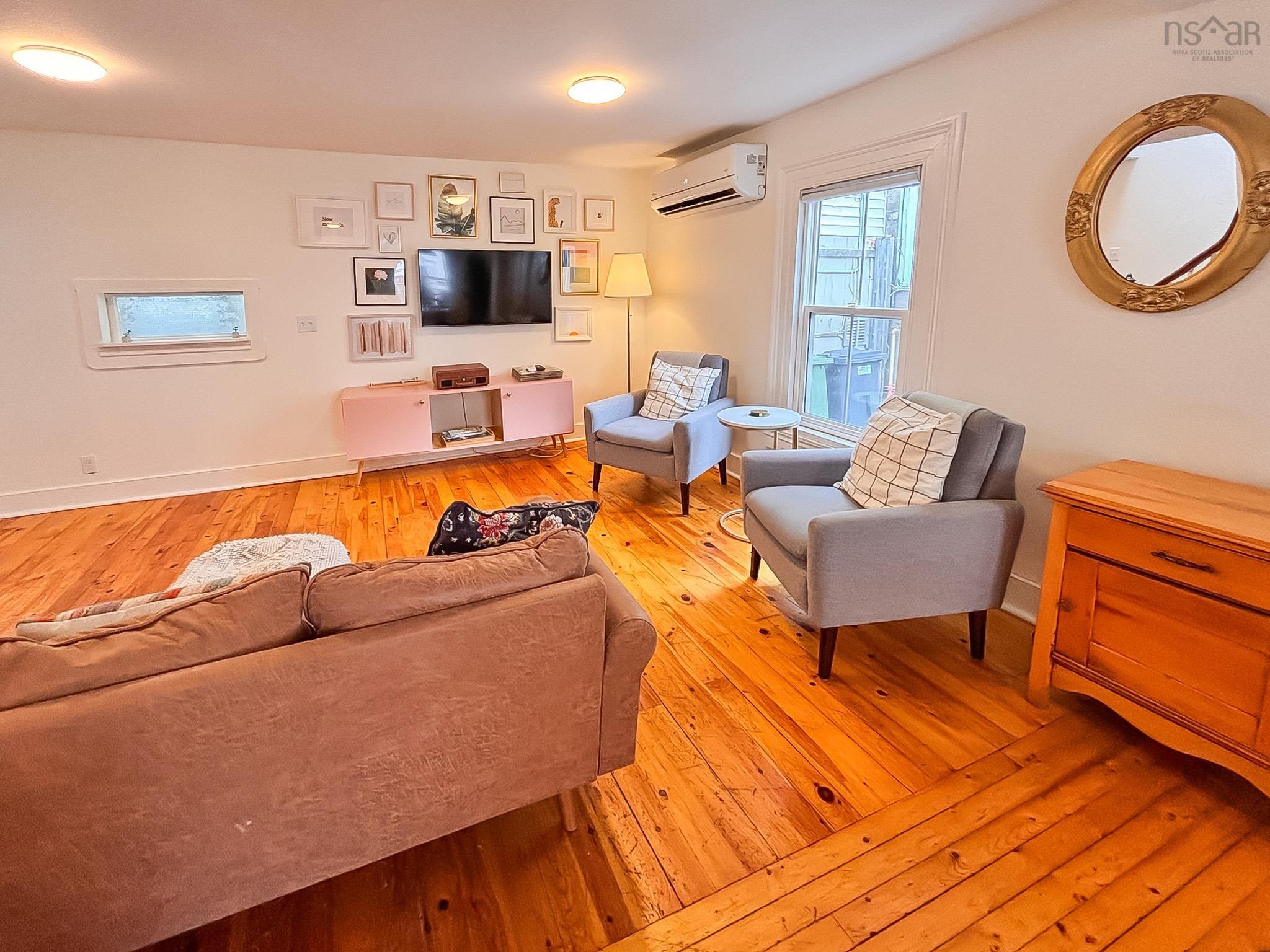 $499,900.00: 9 Prince Street, Lunenburg