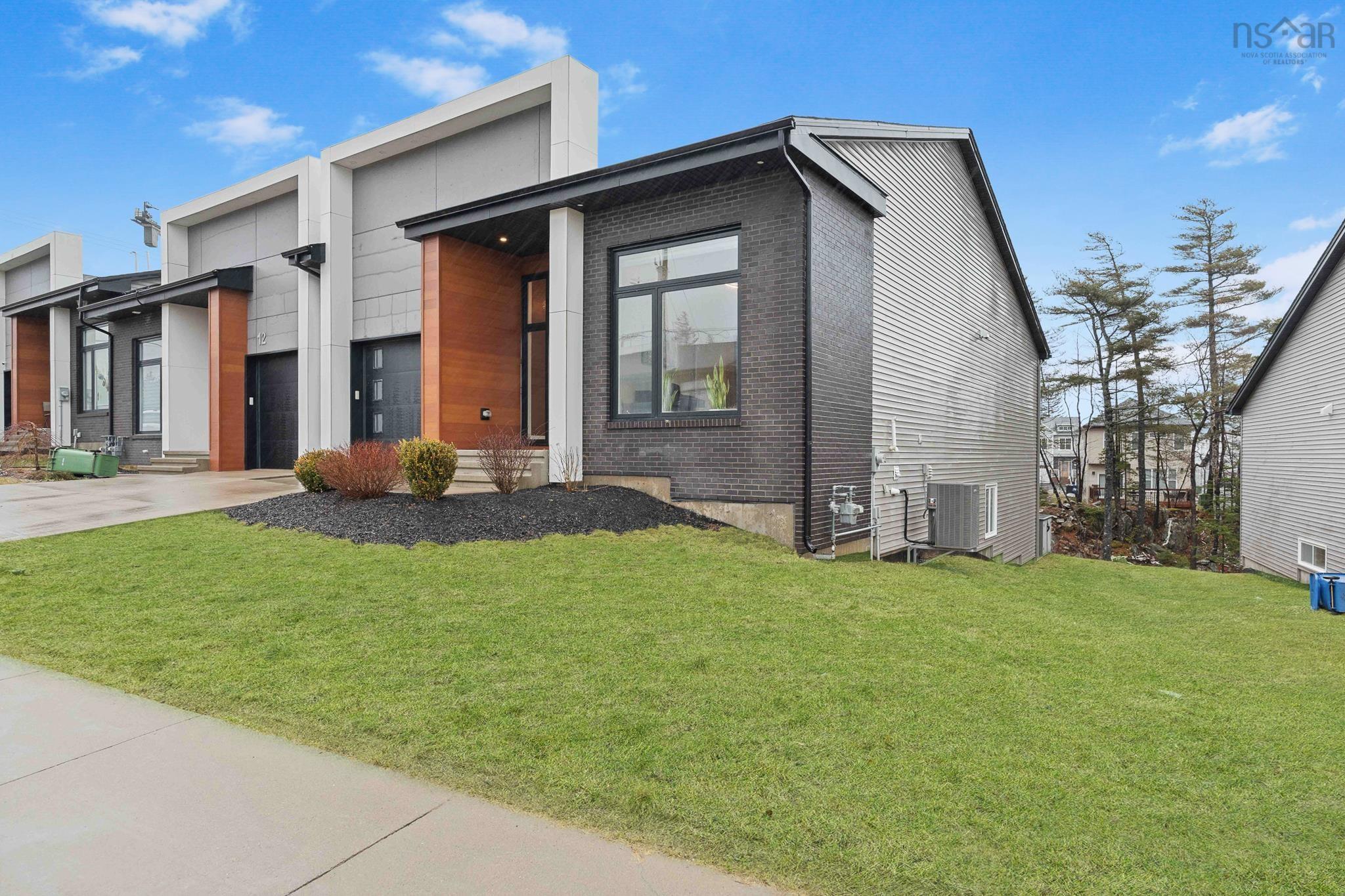 $849,900.00: 14 Helen Creighton Court, Bedford