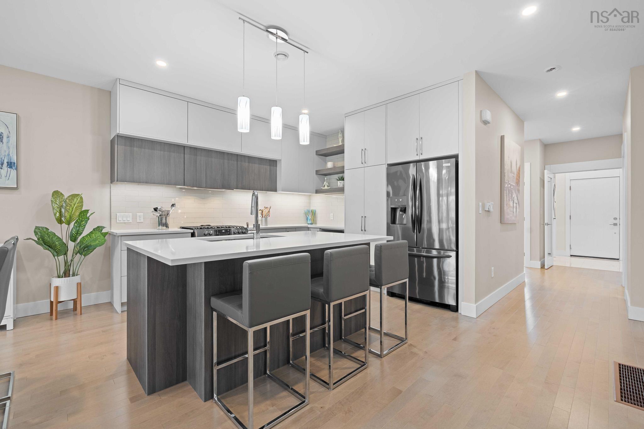 $849,900.00: 14 Helen Creighton Court, Bedford