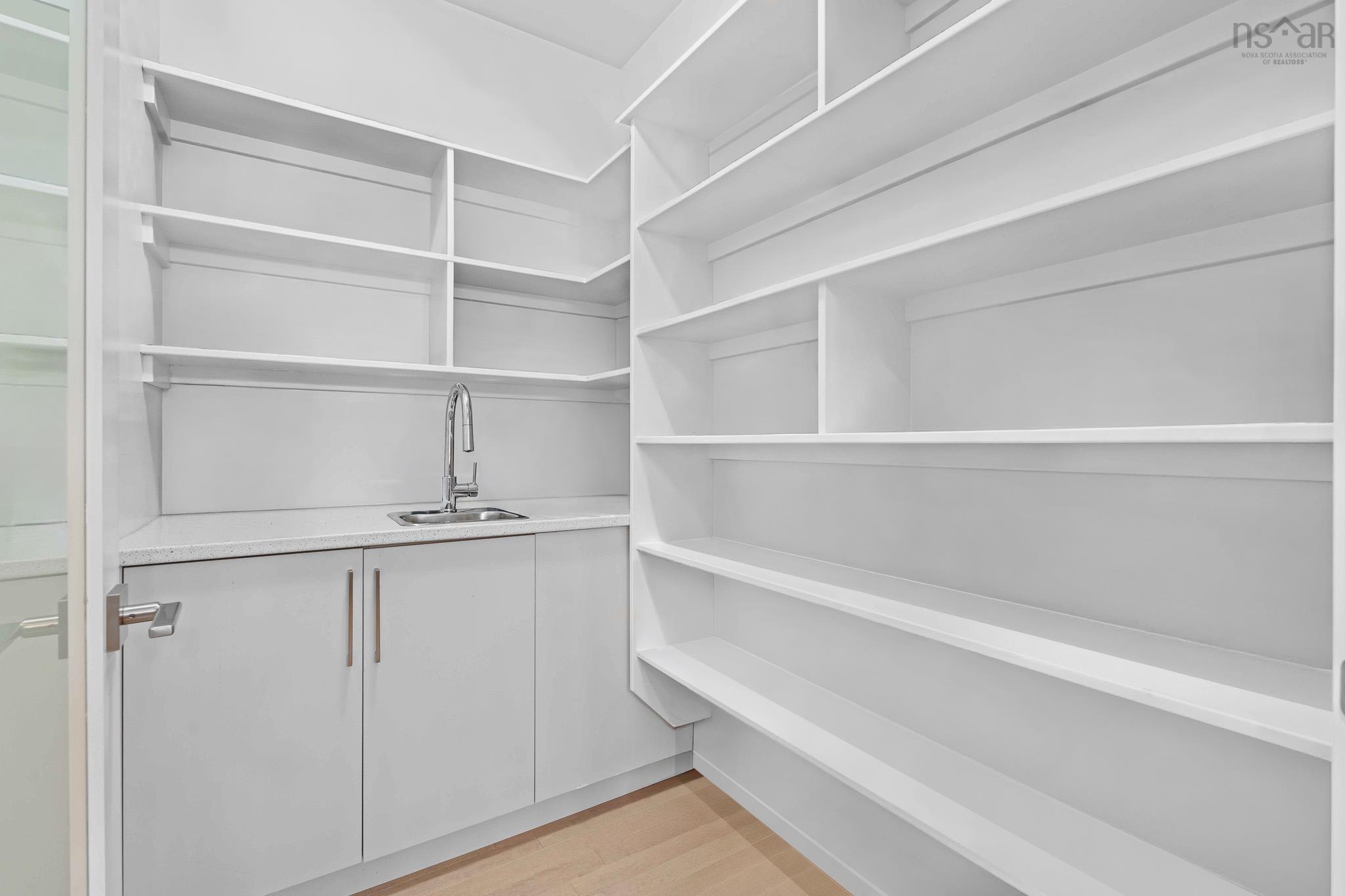 $849,900.00: 14 Helen Creighton Court, Bedford