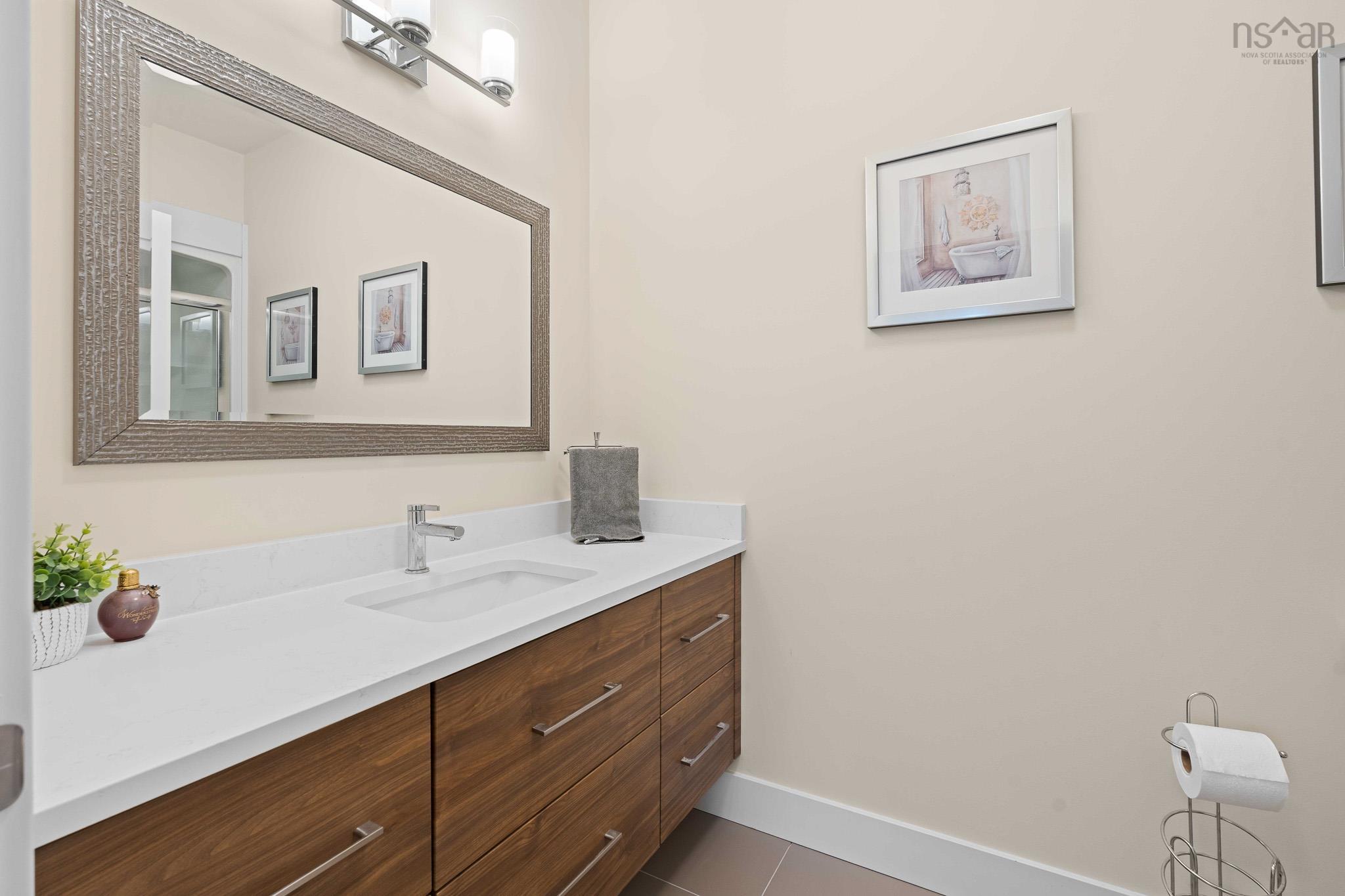 $849,900.00: 14 Helen Creighton Court, Bedford