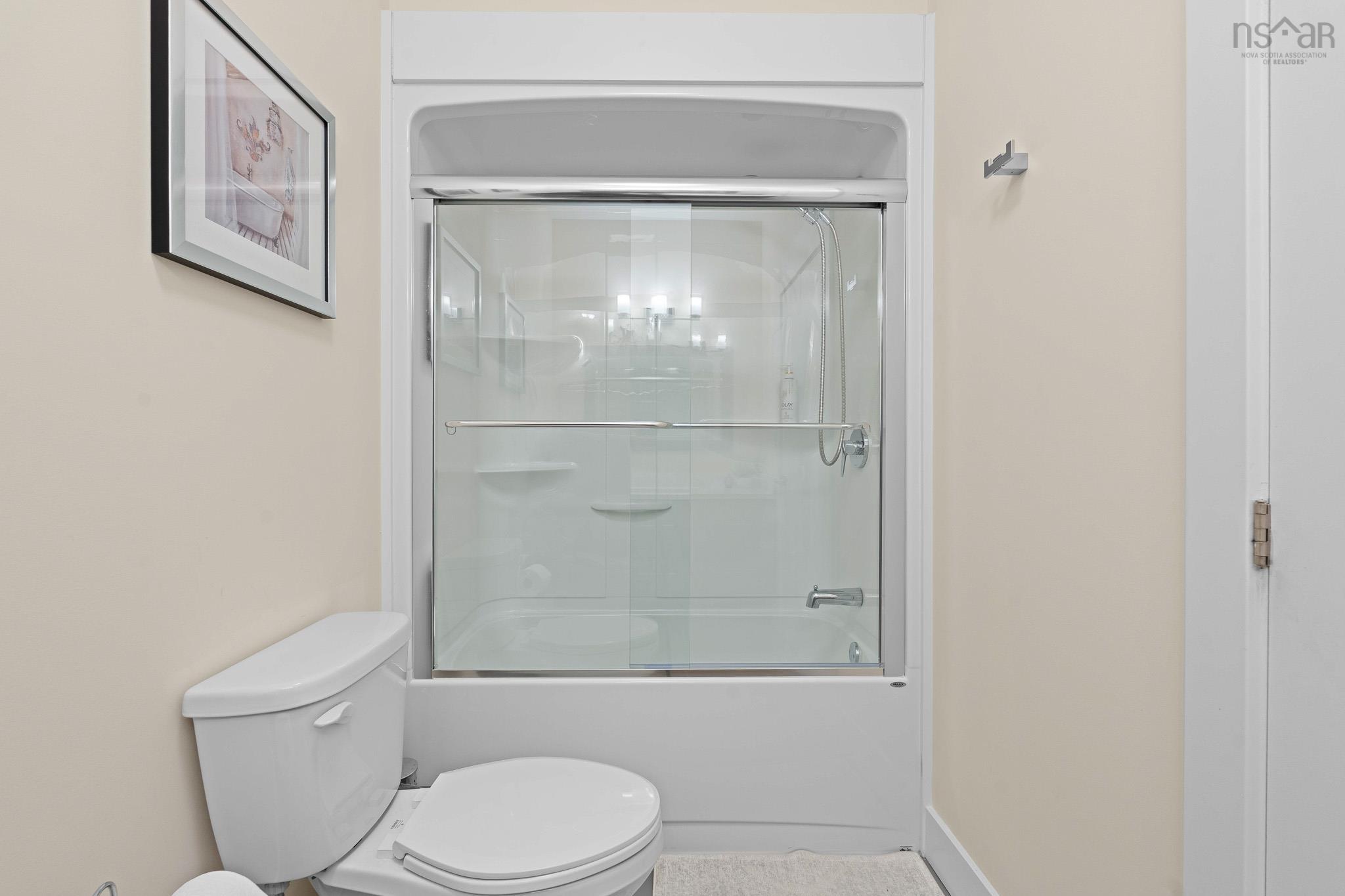 $849,900.00: 14 Helen Creighton Court, Bedford