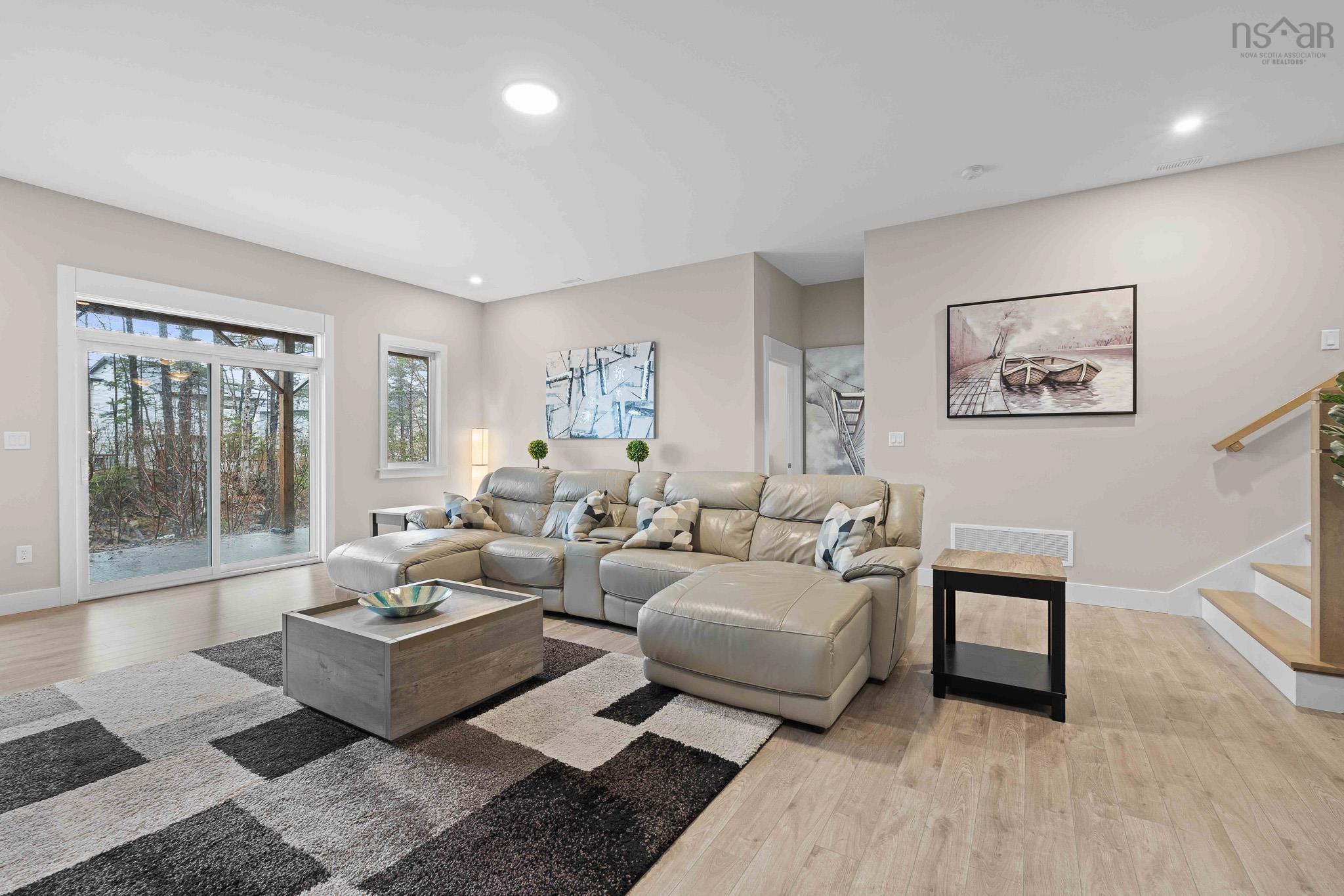 $849,900.00: 14 Helen Creighton Court, Bedford