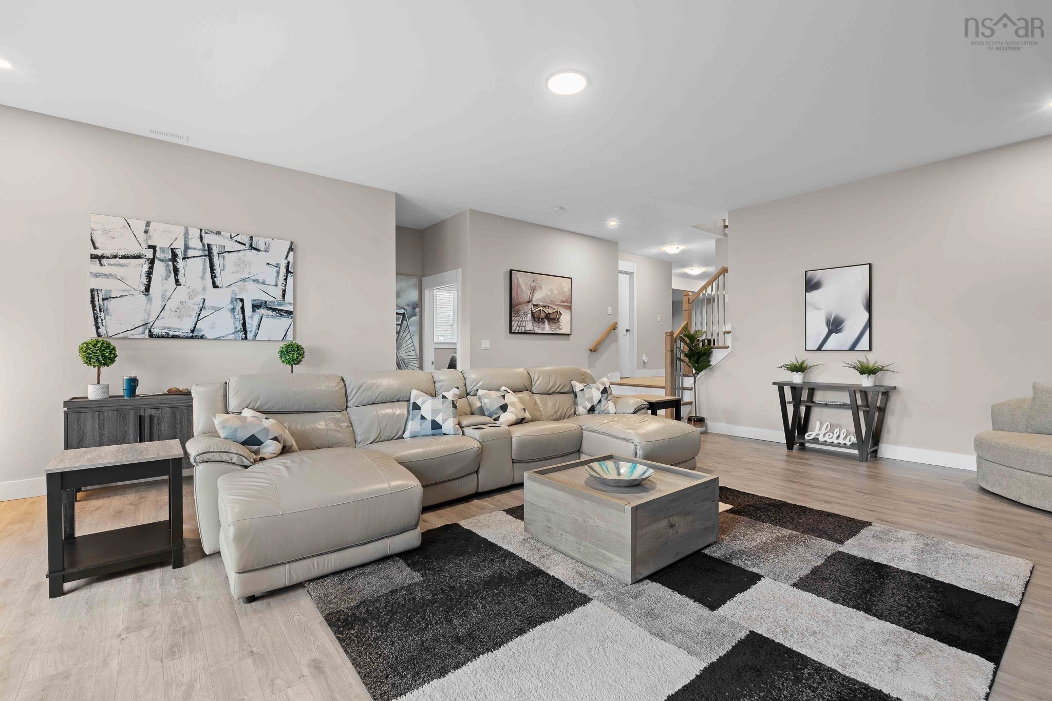 $849,900.00: 14 Helen Creighton Court, Bedford