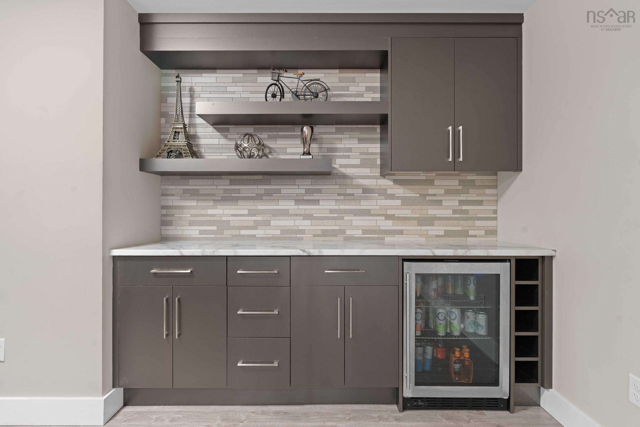 $849,900.00: 14 Helen Creighton Court, Bedford