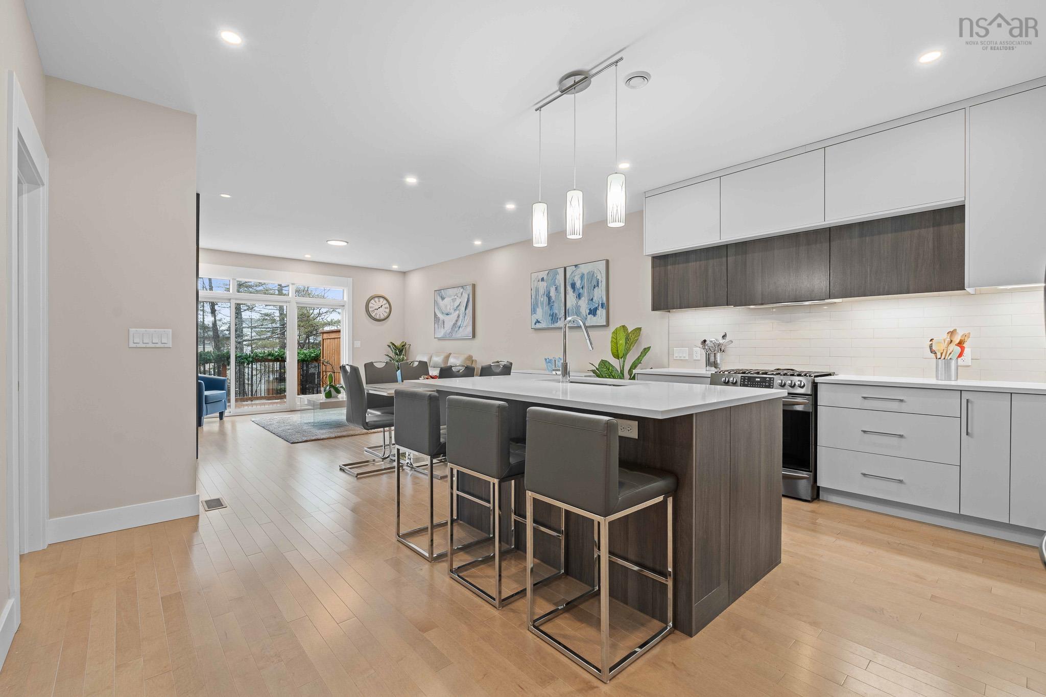 $849,900.00: 14 Helen Creighton Court, Bedford