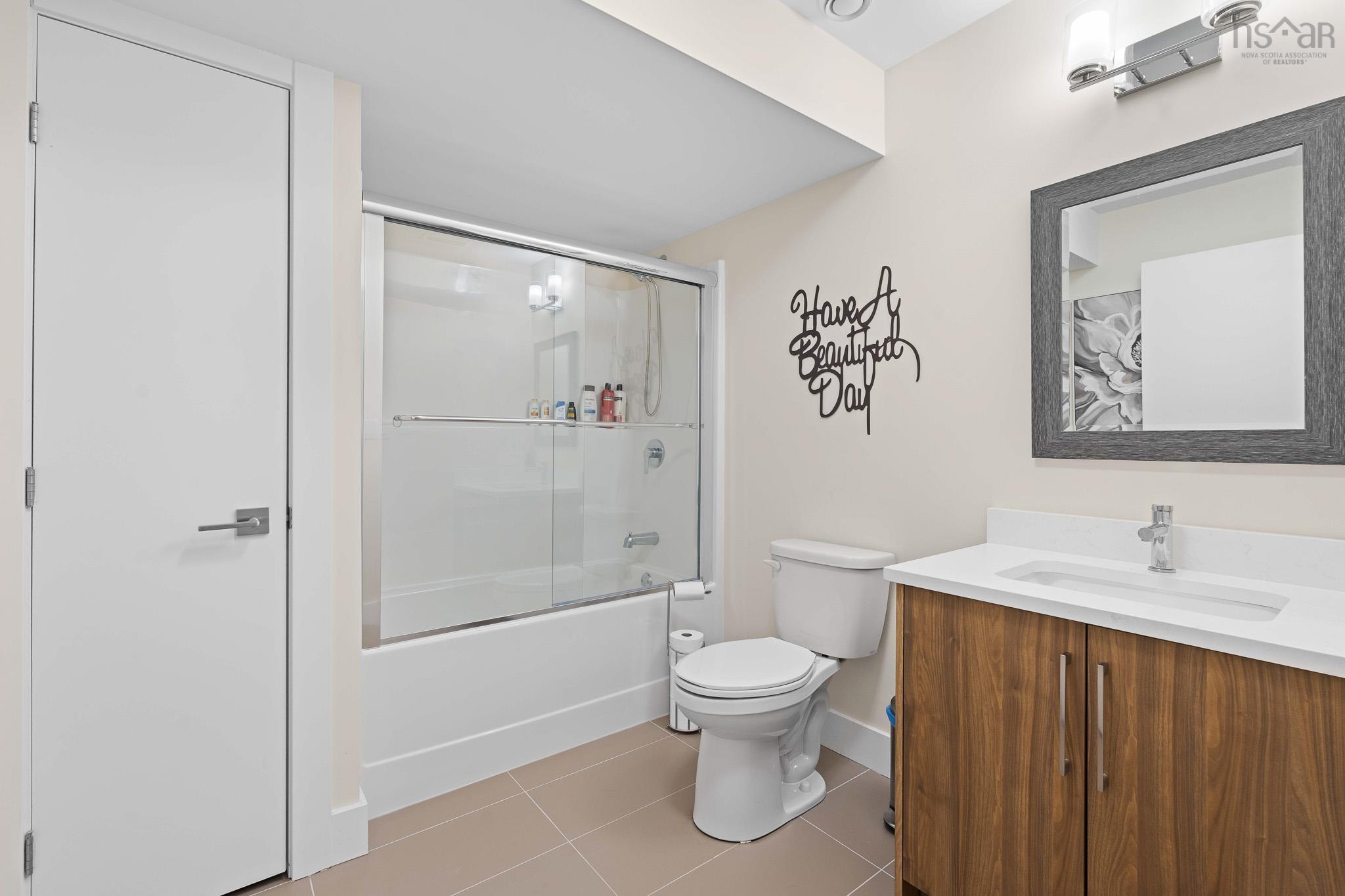 $849,900.00: 14 Helen Creighton Court, Bedford