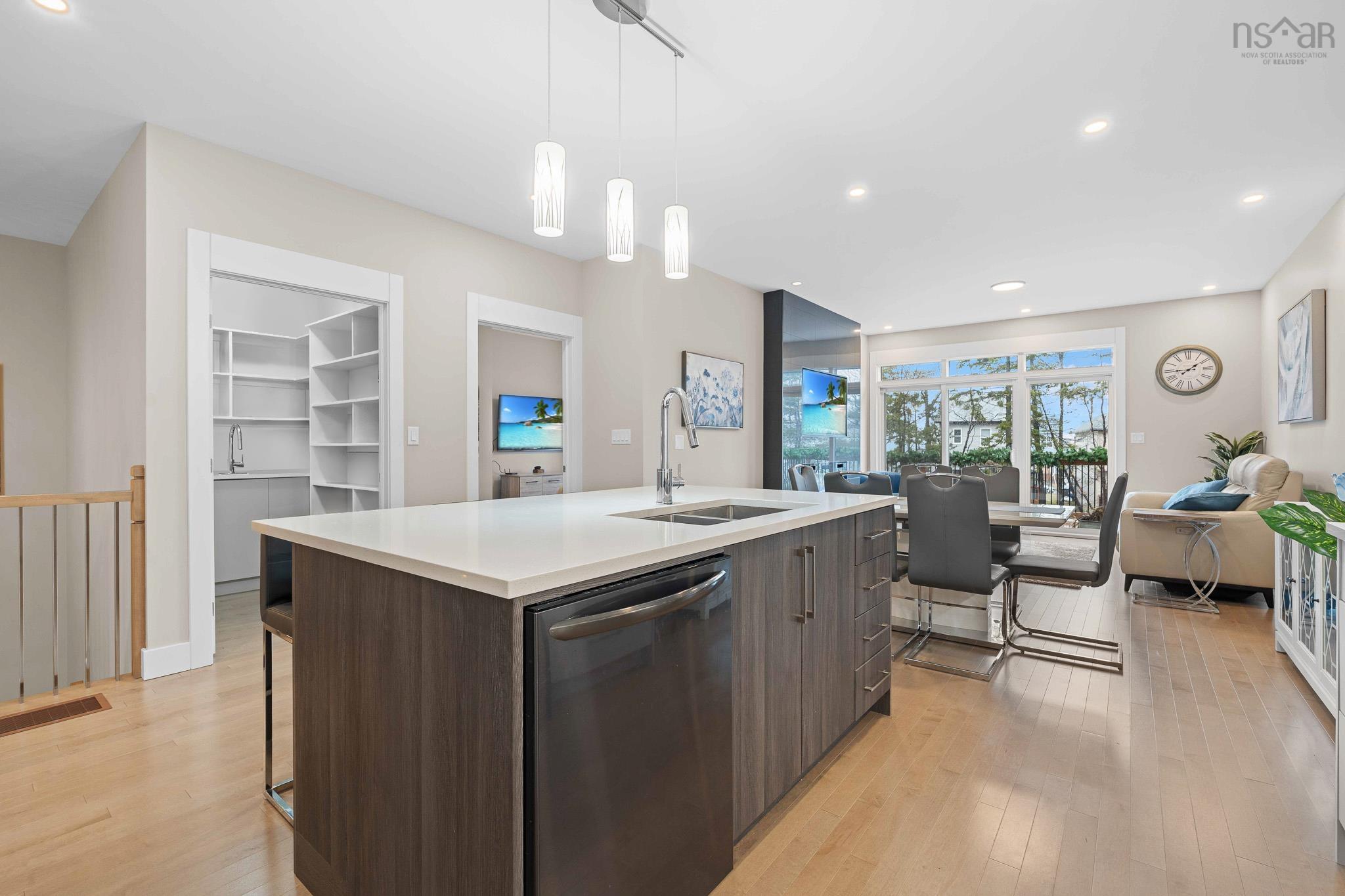 $849,900.00: 14 Helen Creighton Court, Bedford