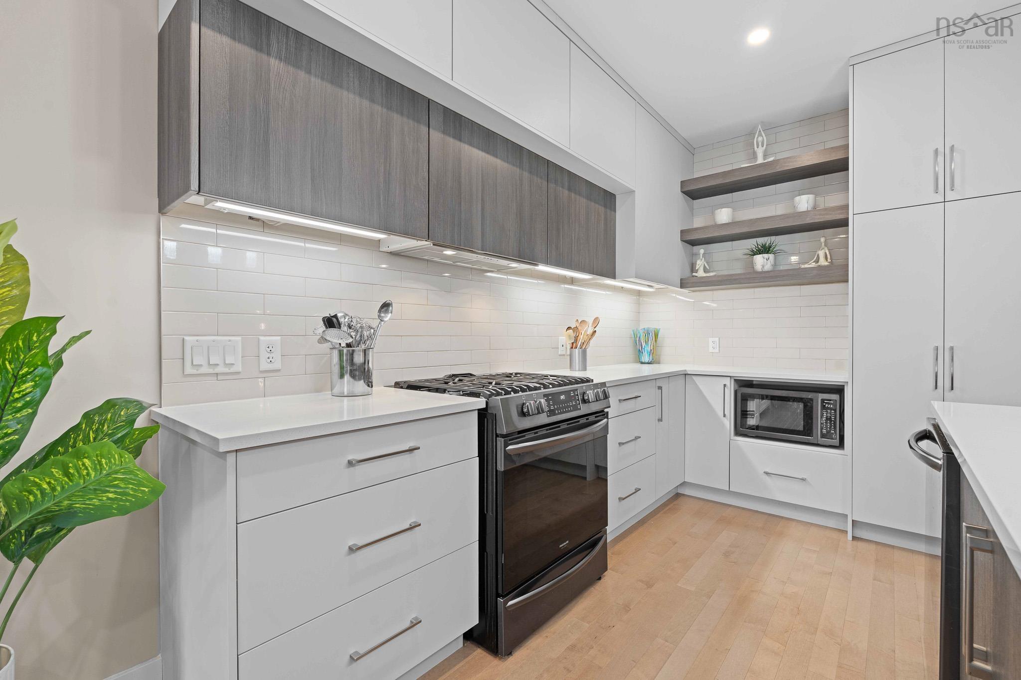 $849,900.00: 14 Helen Creighton Court, Bedford