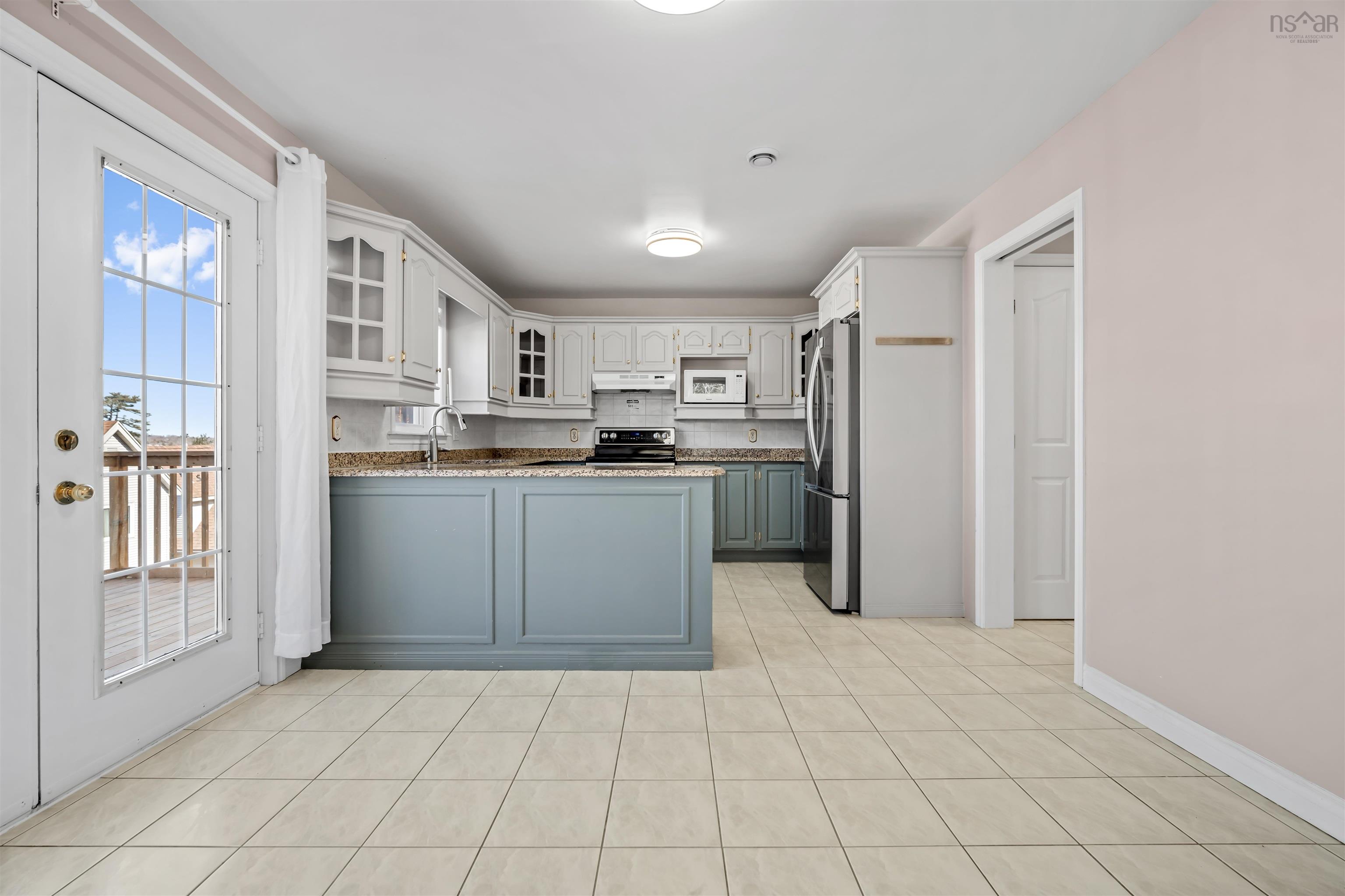 $670,000.00: 6 Binnacle Court, Bedford