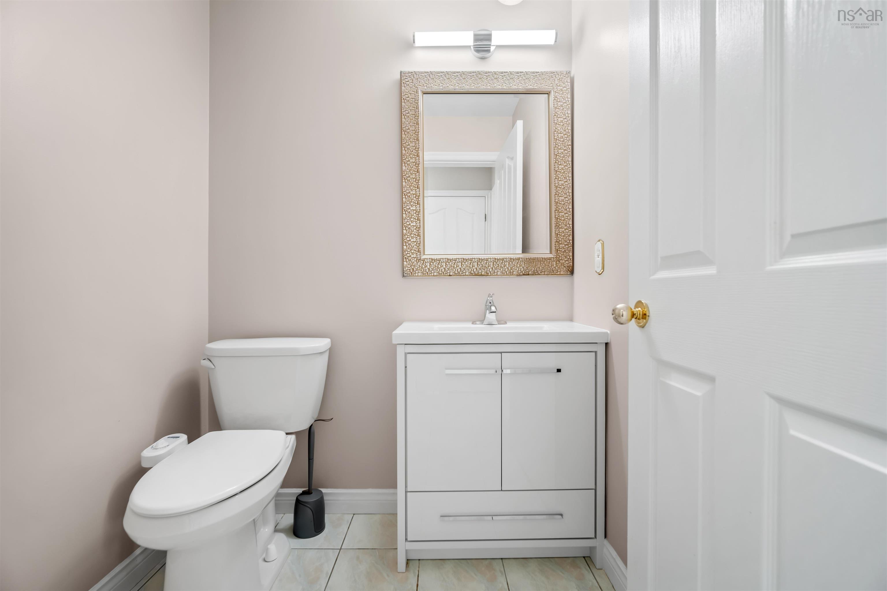 $670,000.00: 6 Binnacle Court, Bedford