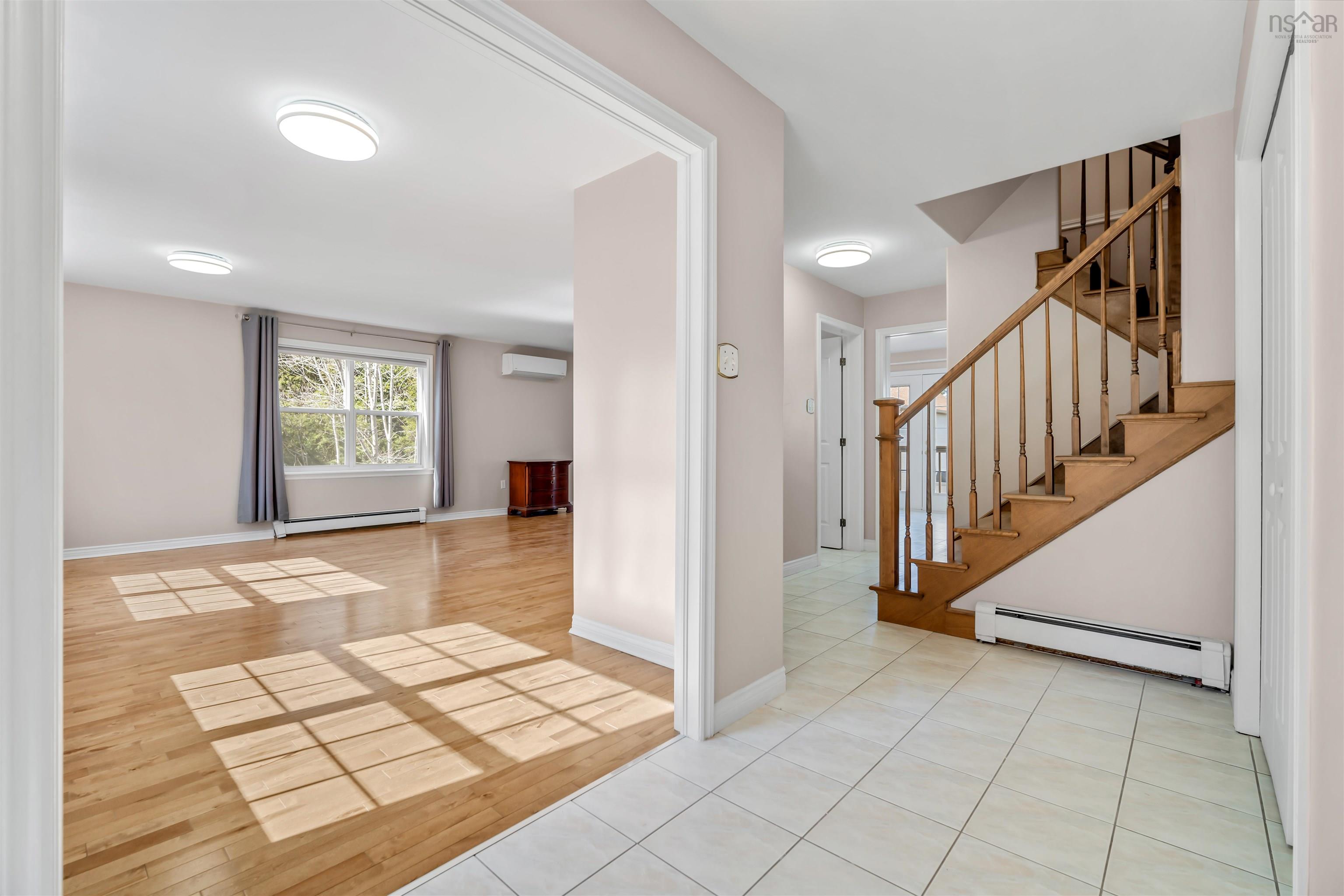 $670,000.00: 6 Binnacle Court, Bedford