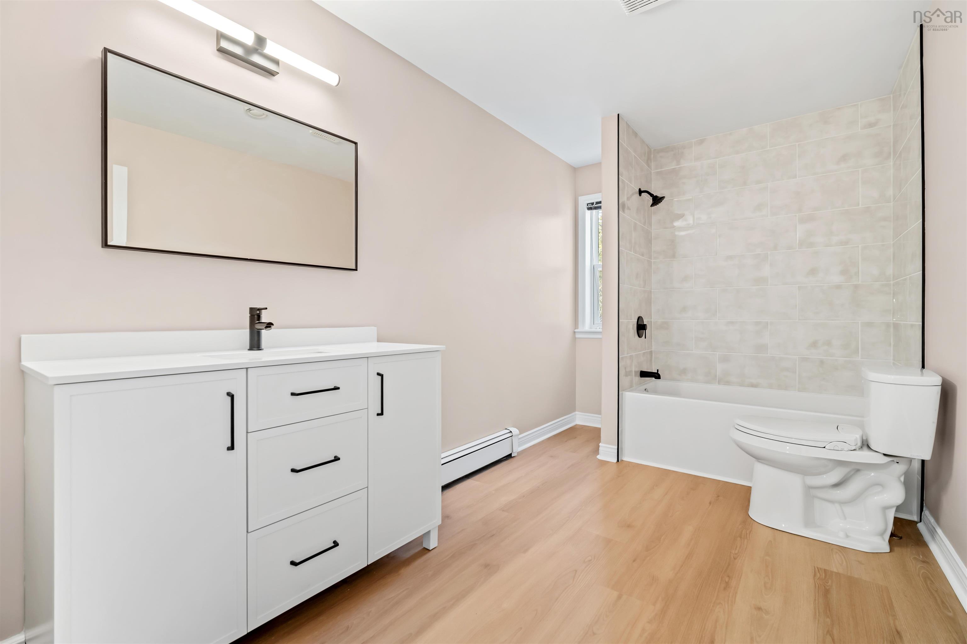 $670,000.00: 6 Binnacle Court, Bedford