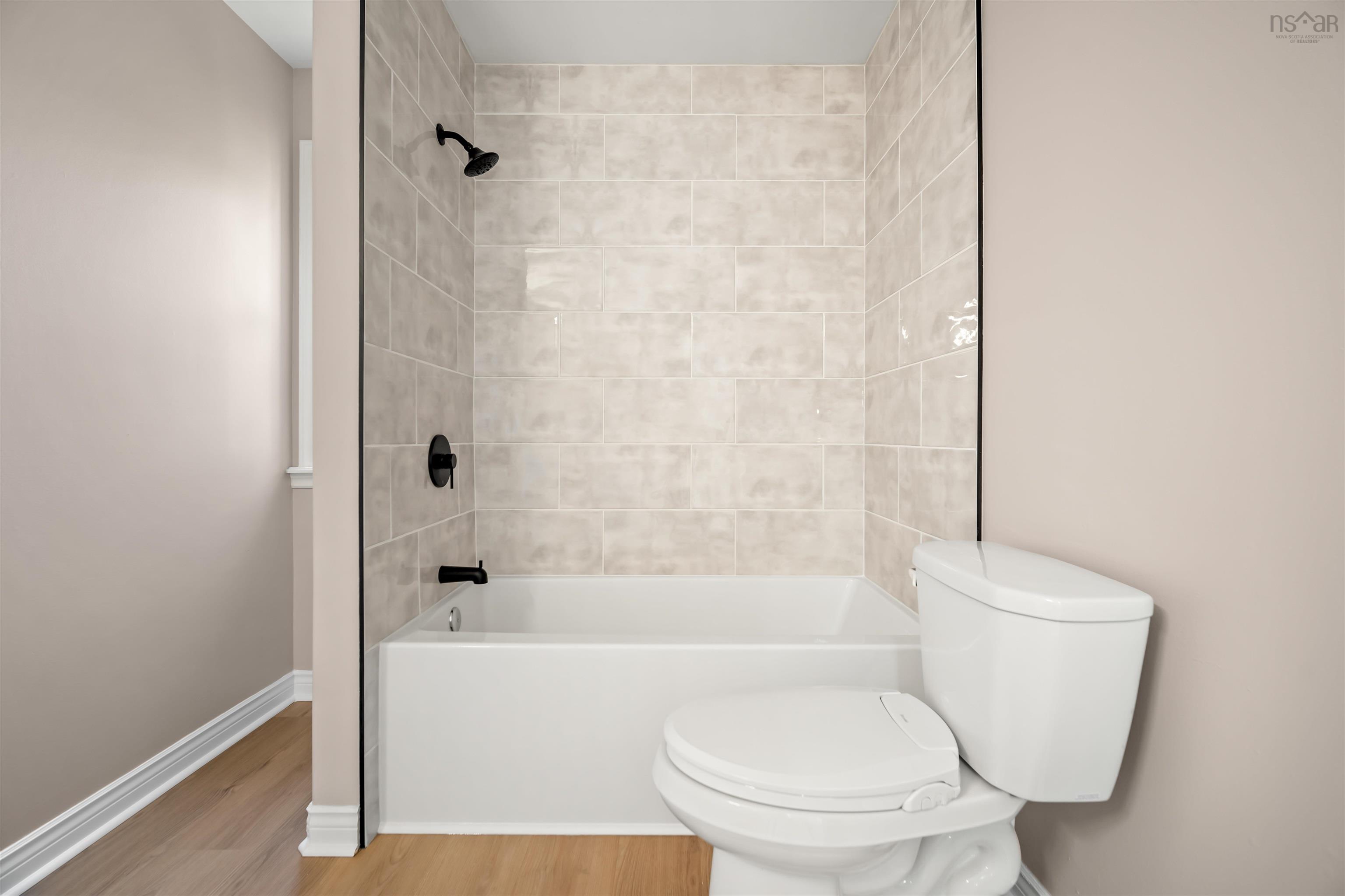 $670,000.00: 6 Binnacle Court, Bedford