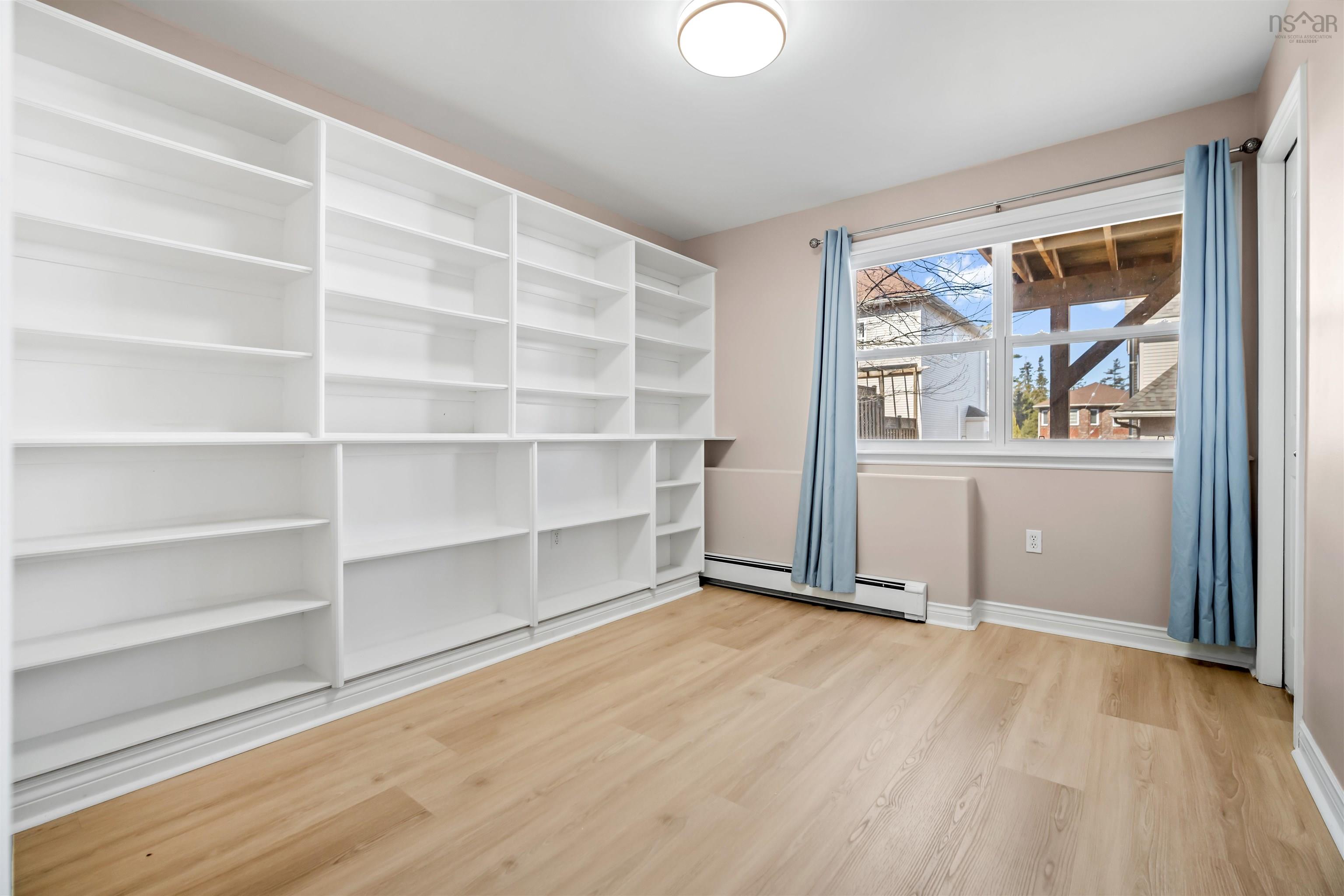 $670,000.00: 6 Binnacle Court, Bedford