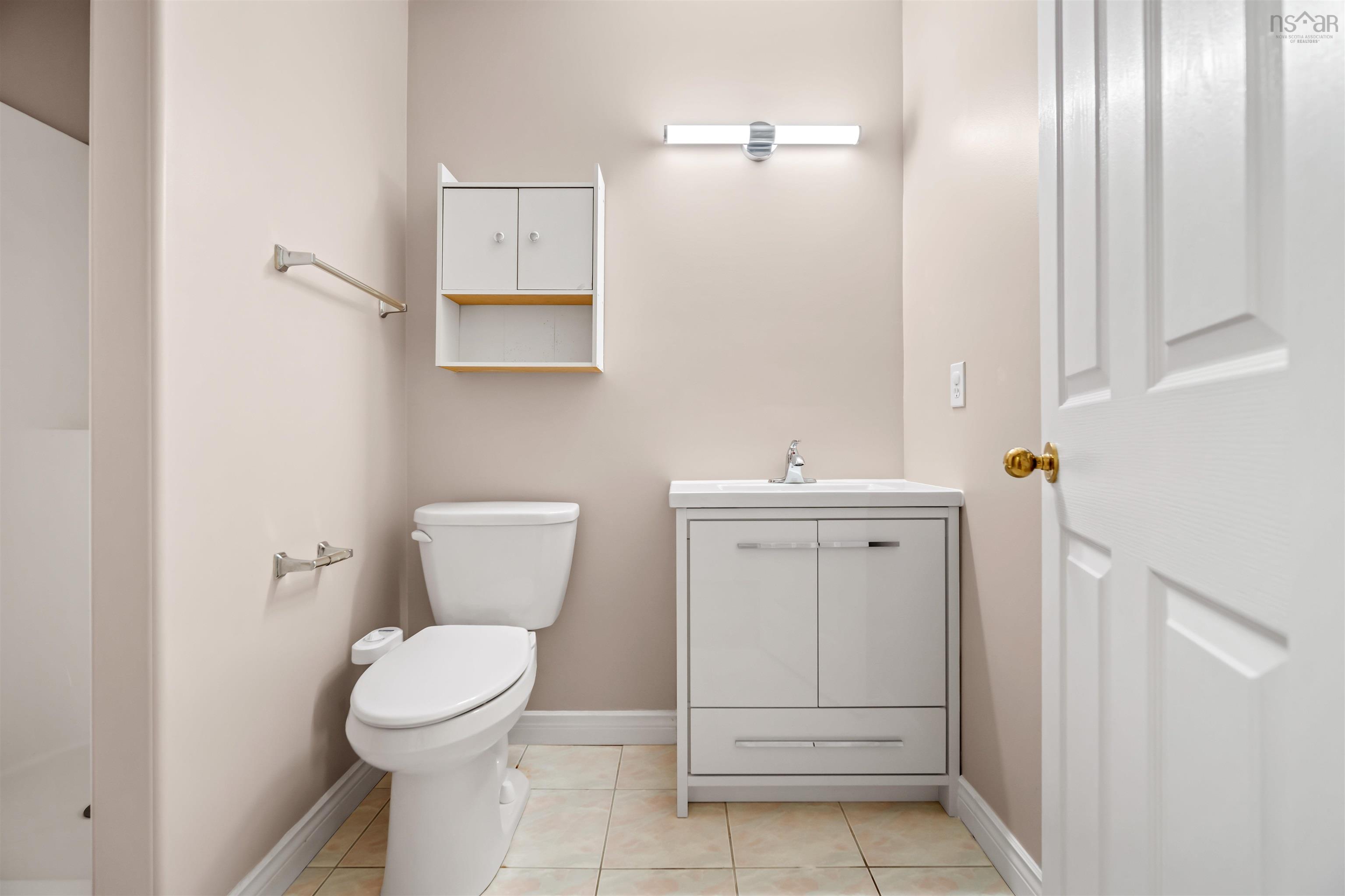 $670,000.00: 6 Binnacle Court, Bedford