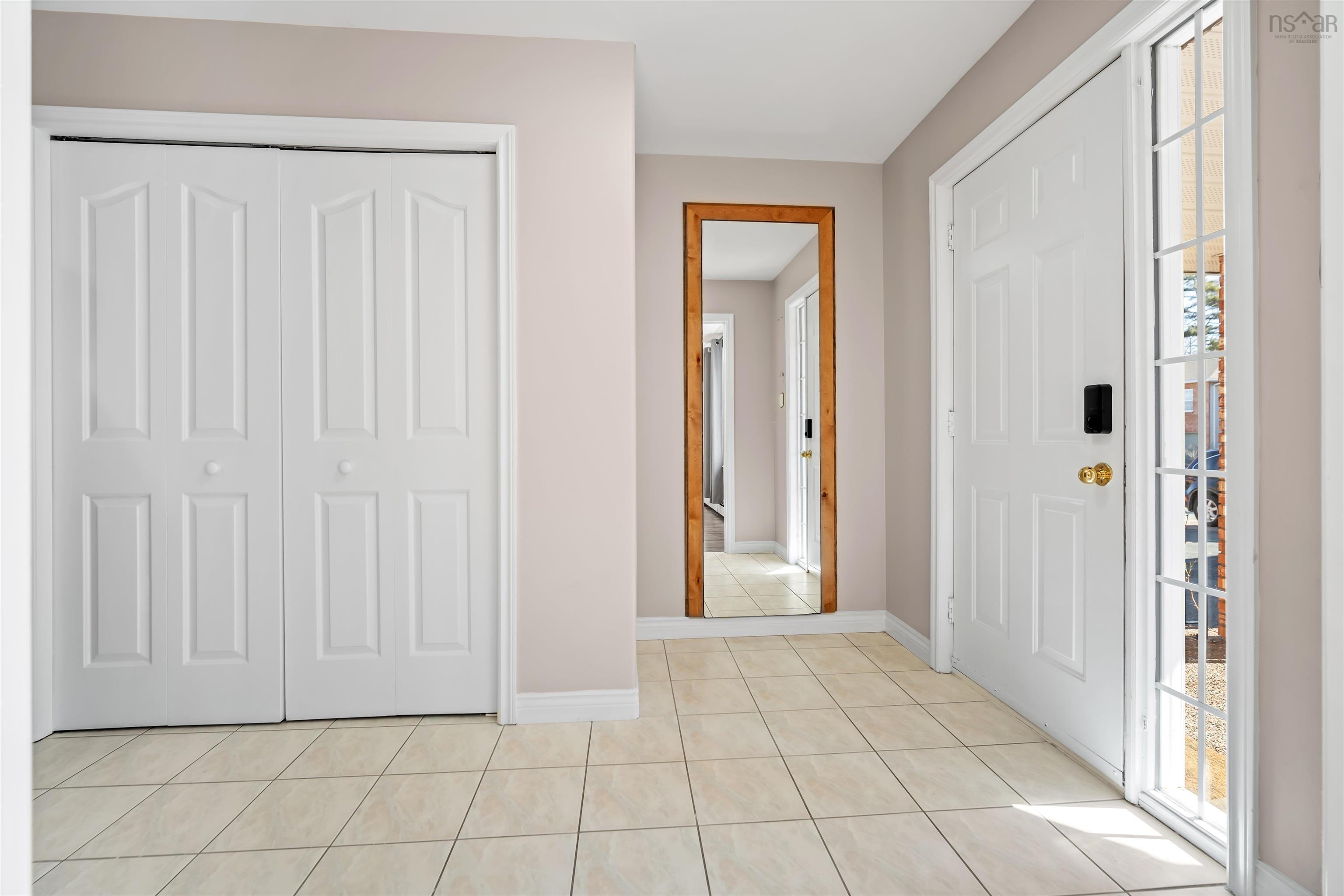 $670,000.00: 6 Binnacle Court, Bedford