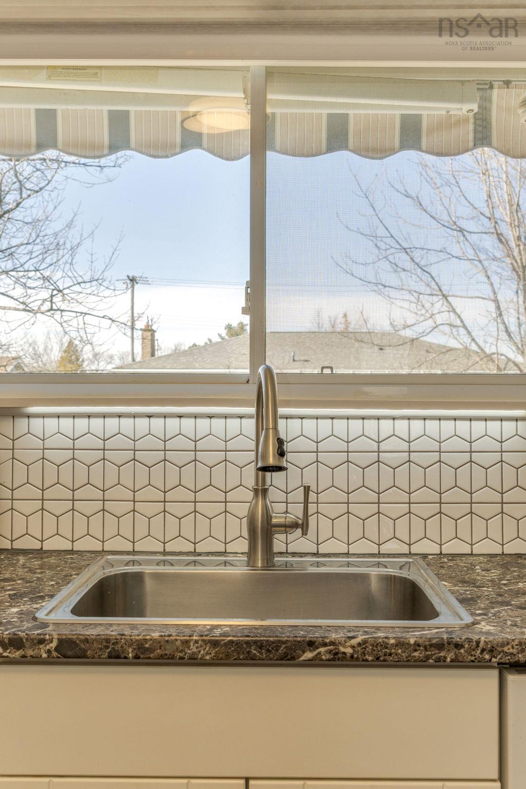 $539,900.00: 56 Ellenvale Avenue, Dartmouth