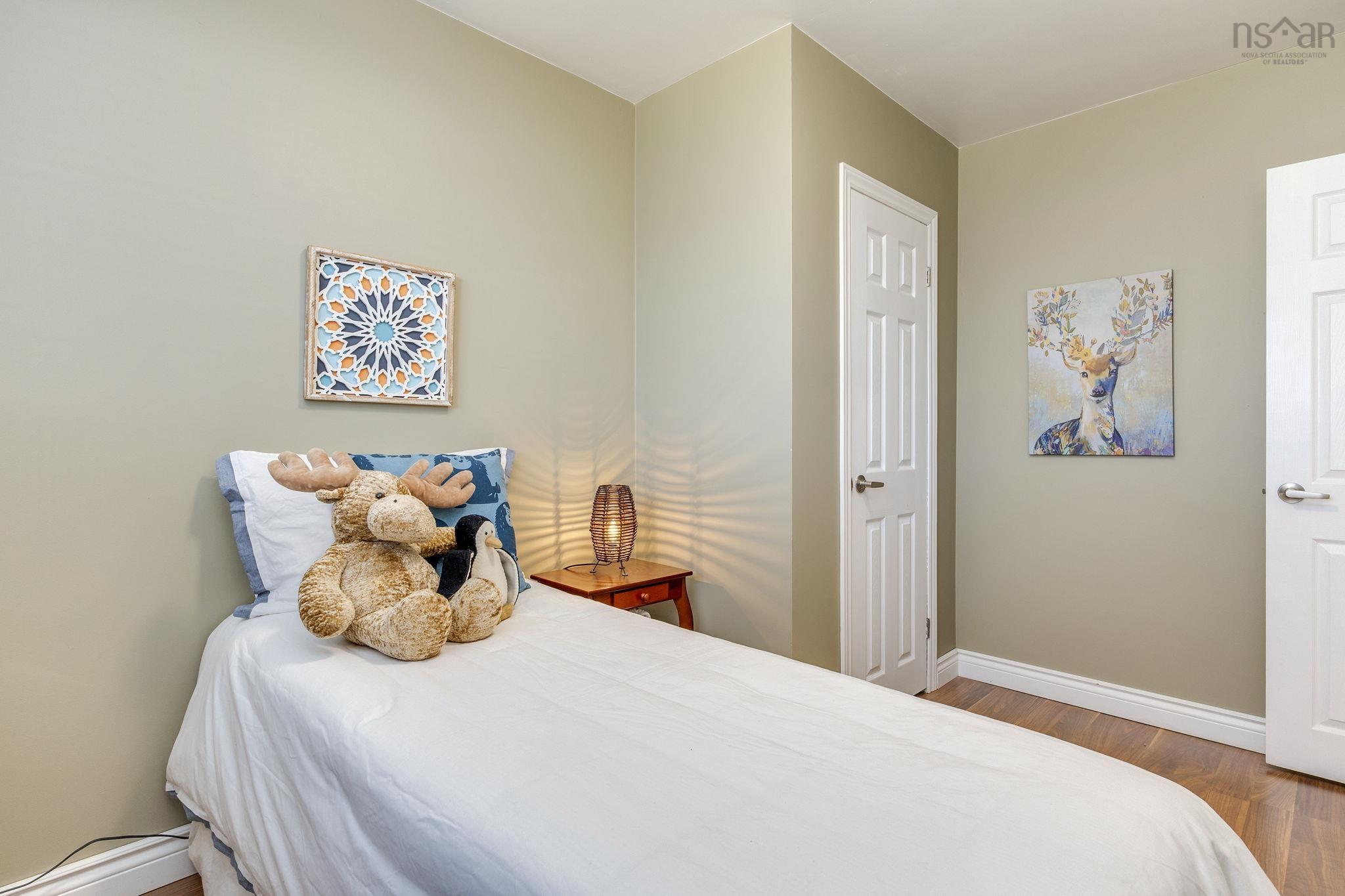 $539,900.00: 56 Ellenvale Avenue, Dartmouth