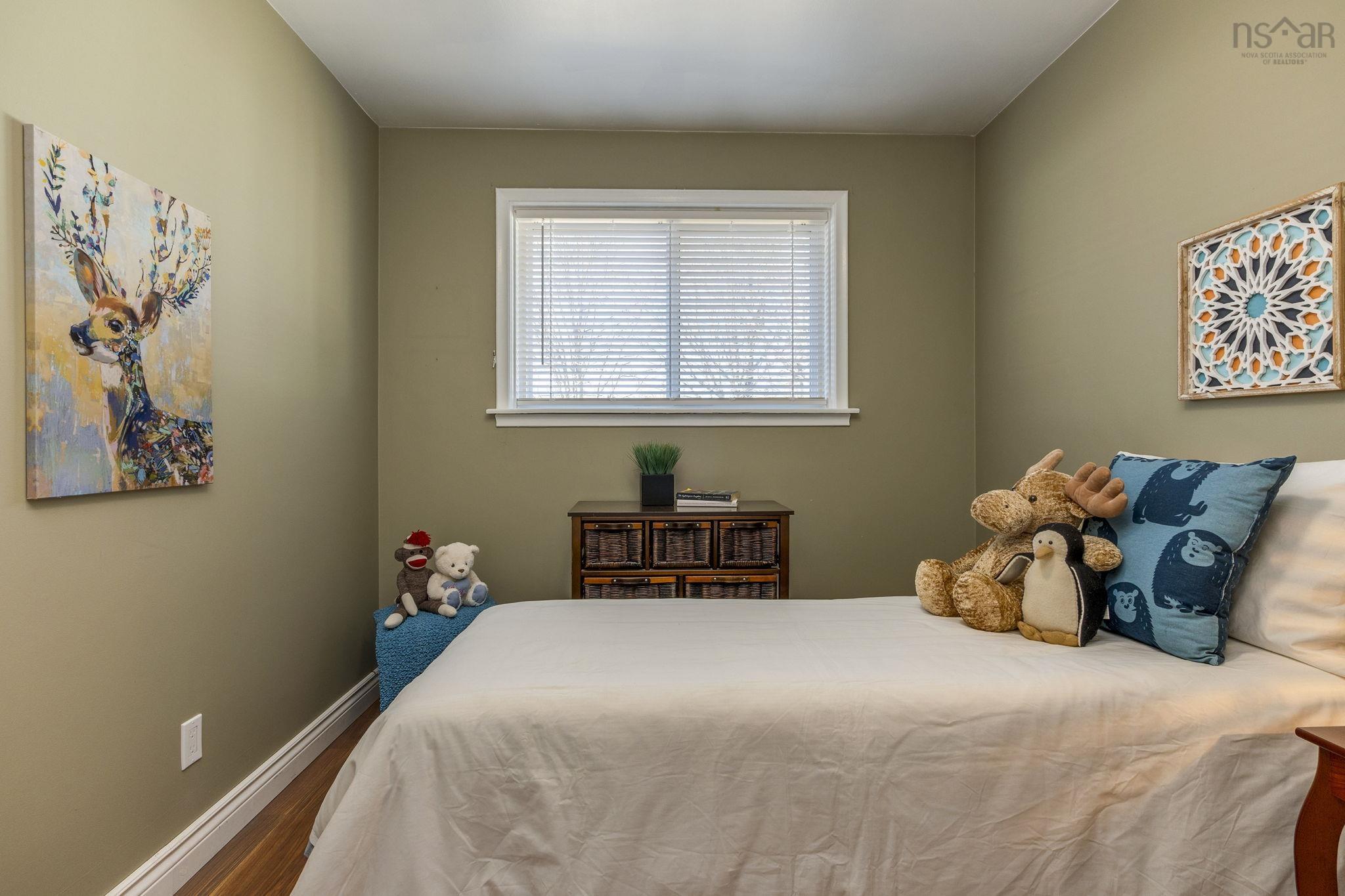 $539,900.00: 56 Ellenvale Avenue, Dartmouth