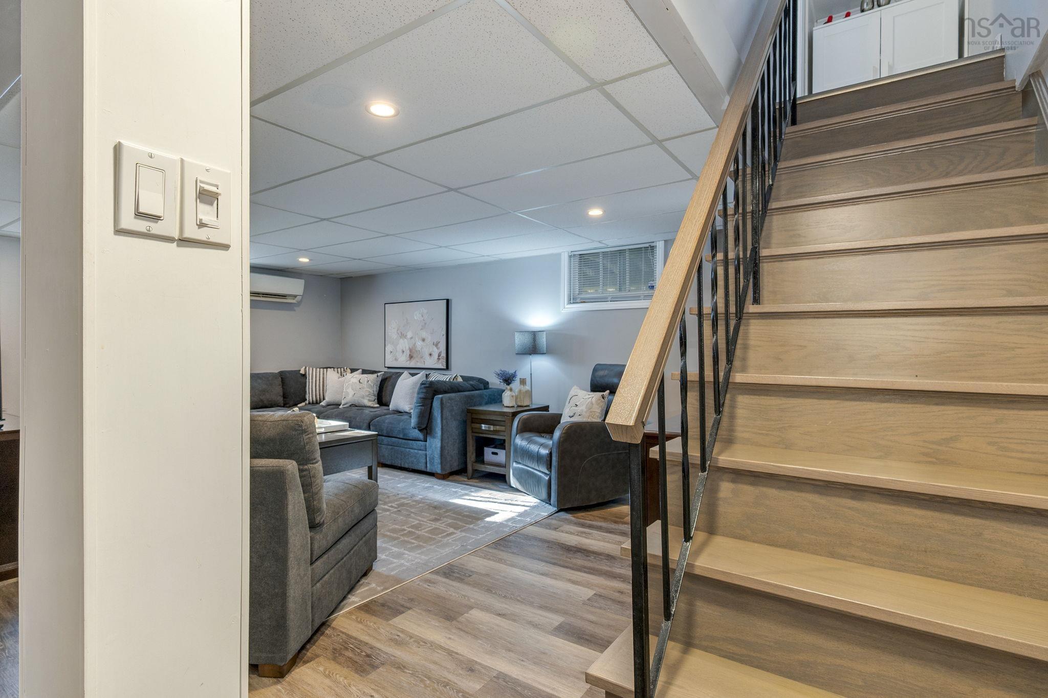 $539,900.00: 56 Ellenvale Avenue, Dartmouth