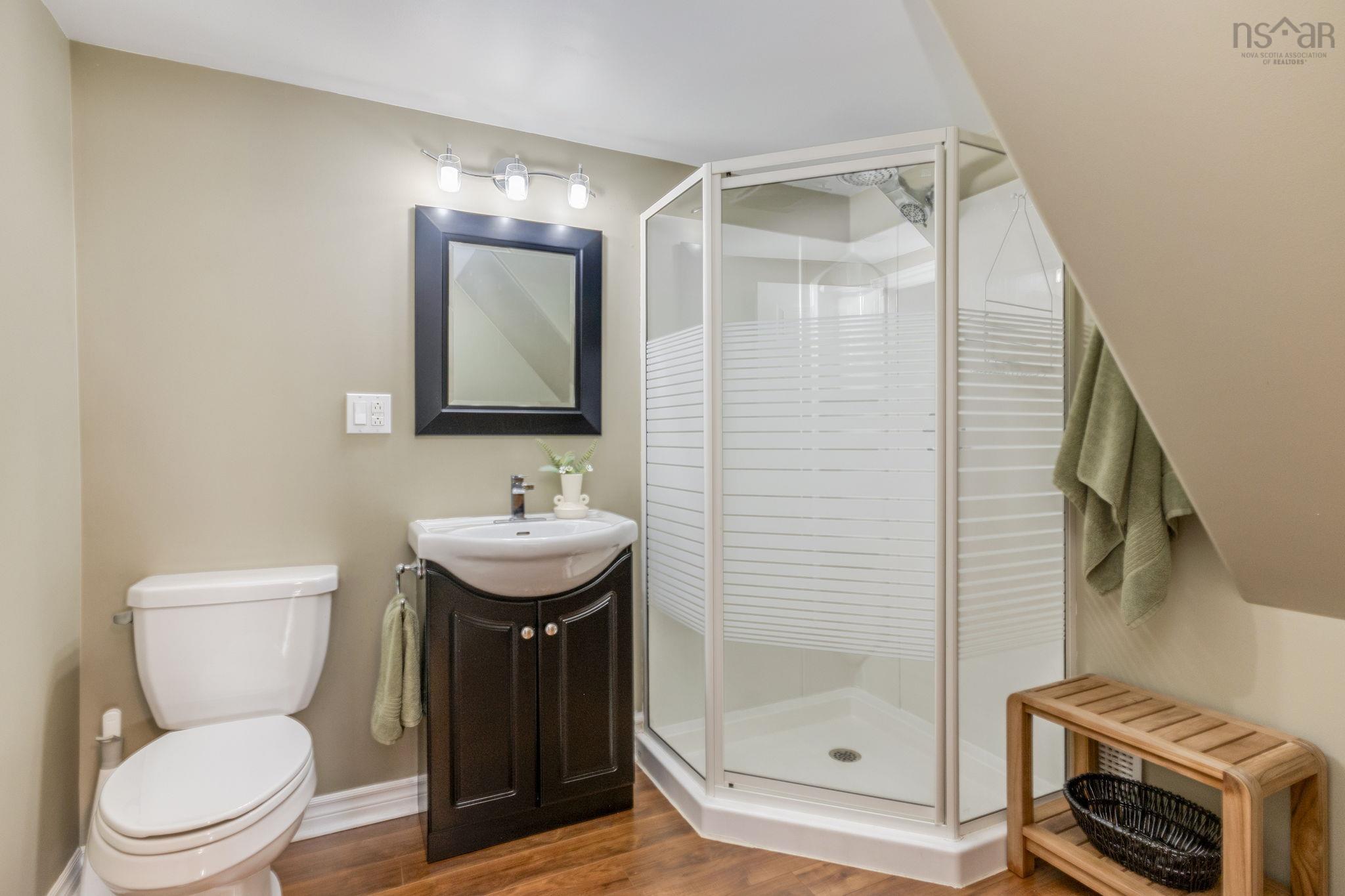 $539,900.00: 56 Ellenvale Avenue, Dartmouth