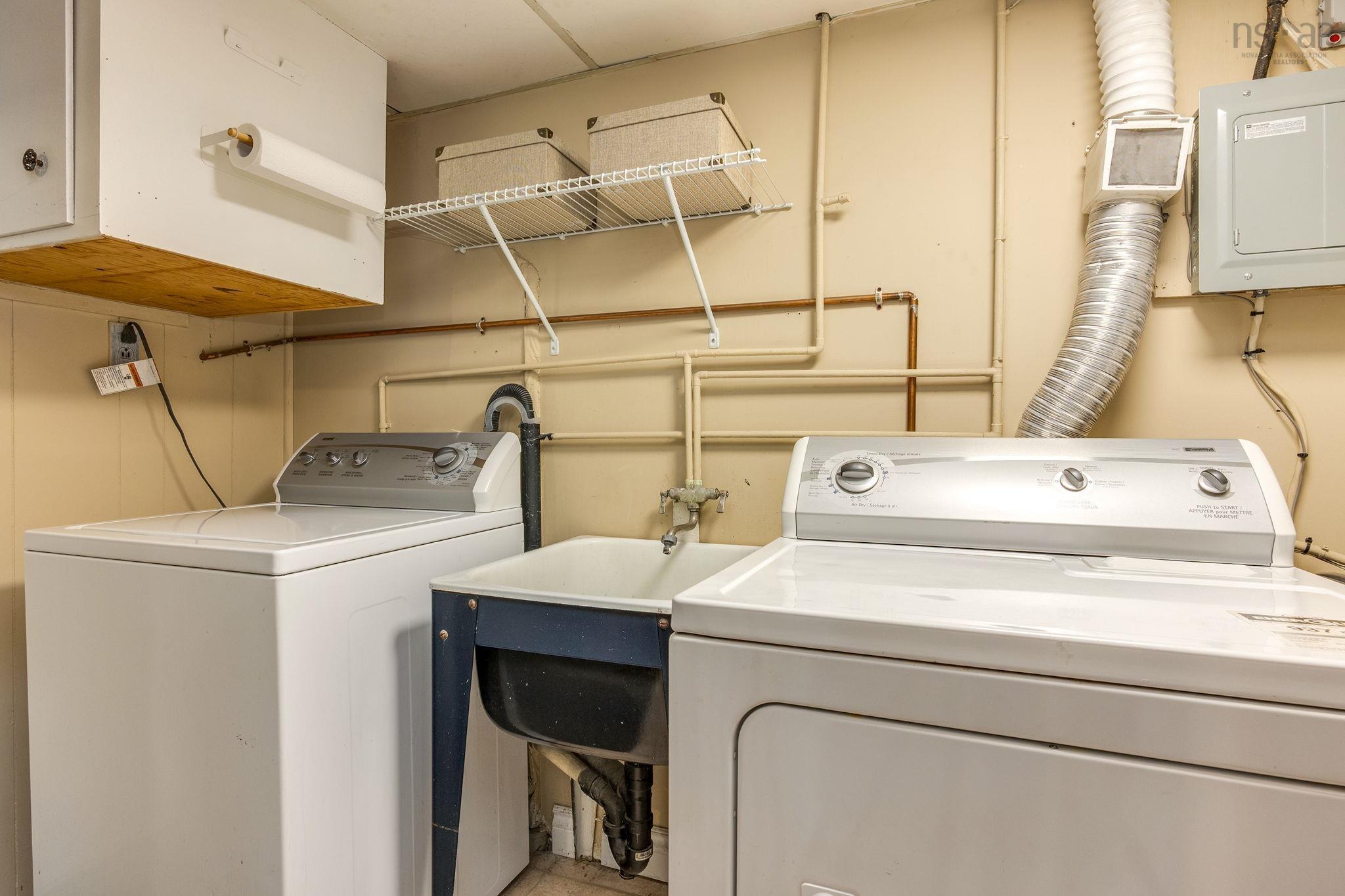 $539,900.00: 56 Ellenvale Avenue, Dartmouth