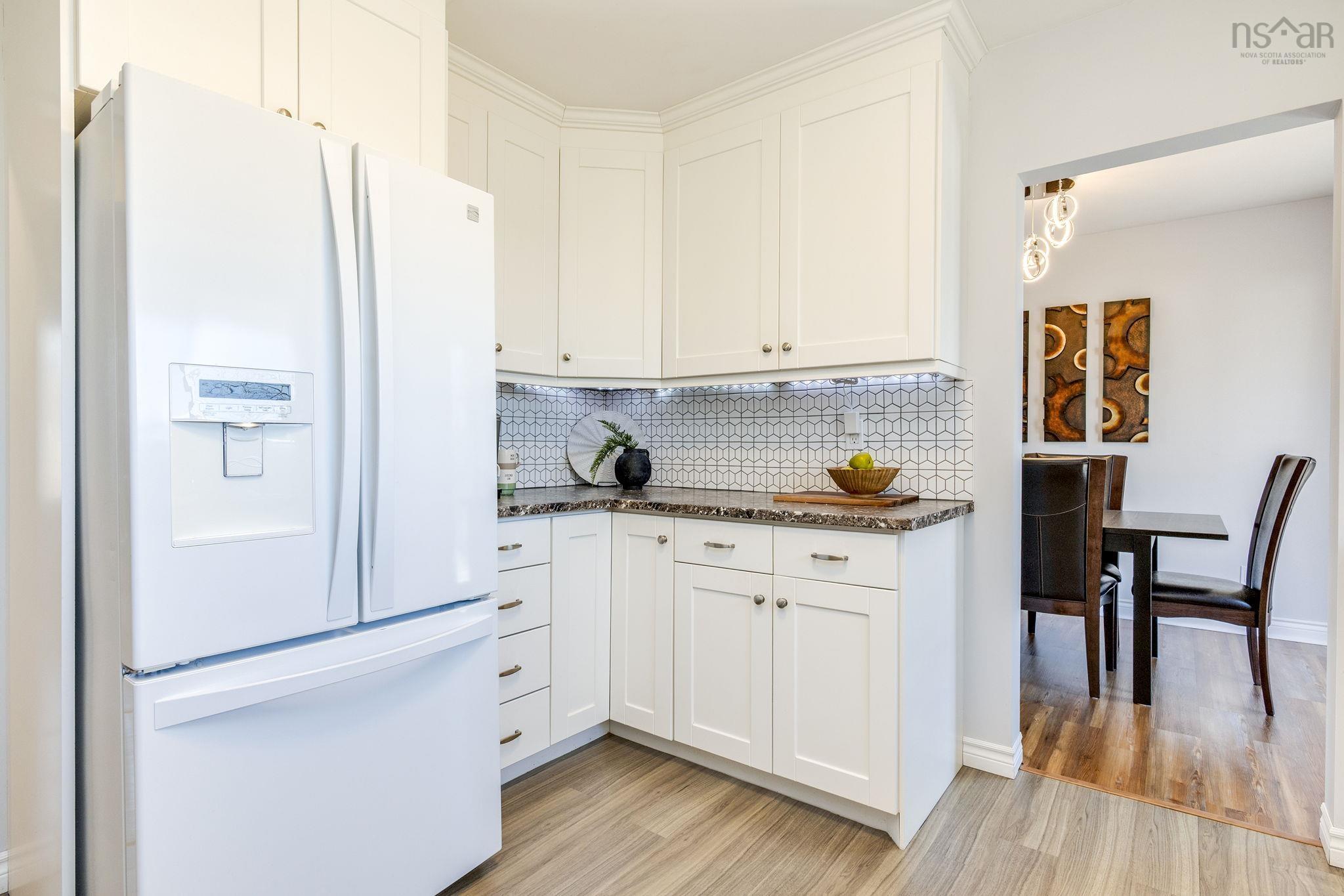 $539,900.00: 56 Ellenvale Avenue, Dartmouth