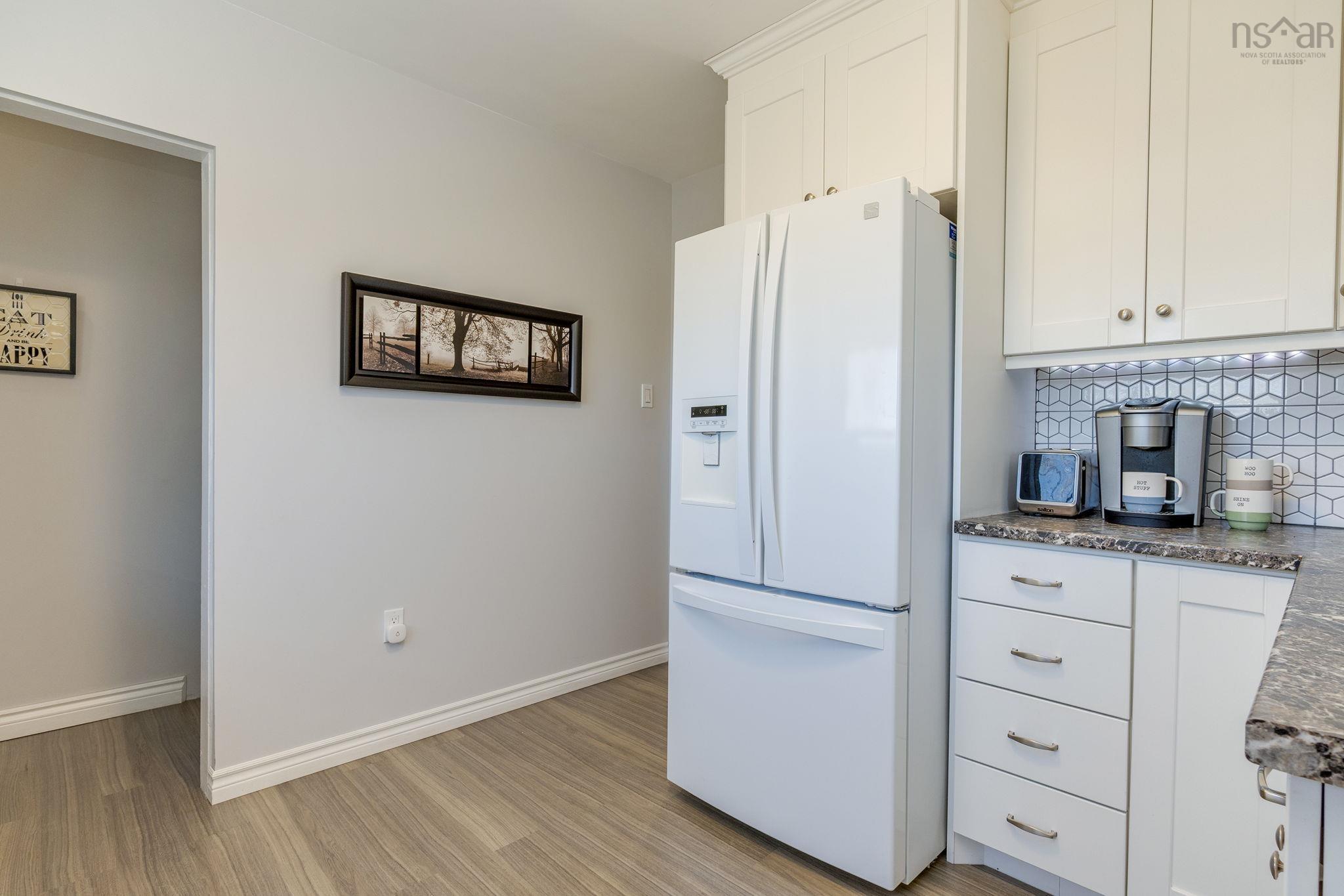 $539,900.00: 56 Ellenvale Avenue, Dartmouth