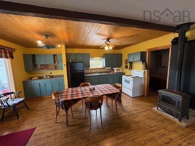$229,900.00: 1225 New Harbour-Lundy Road, New Harbour