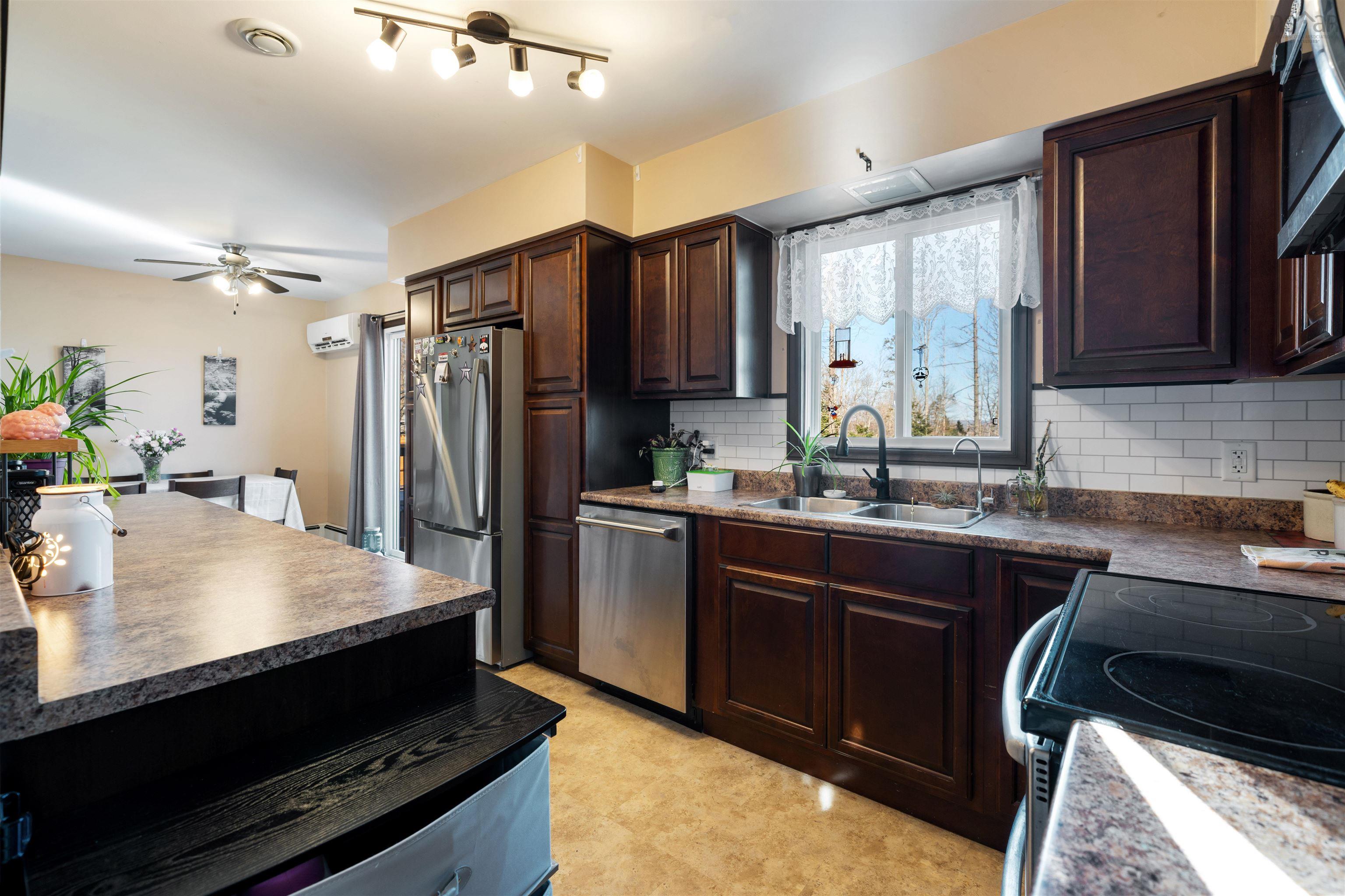 $369,900.00: 20 MONTERY Drive, Salmon River