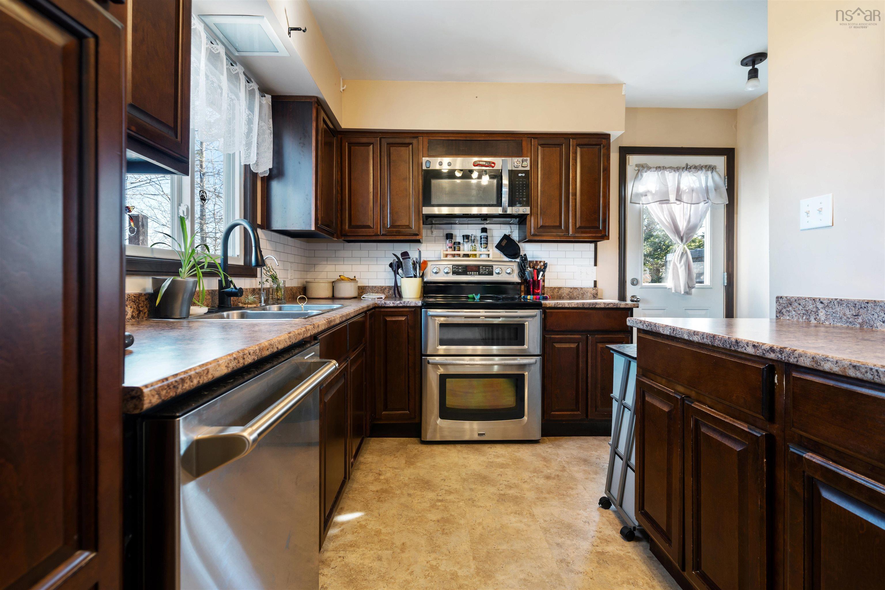 $369,900.00: 20 MONTERY Drive, Salmon River