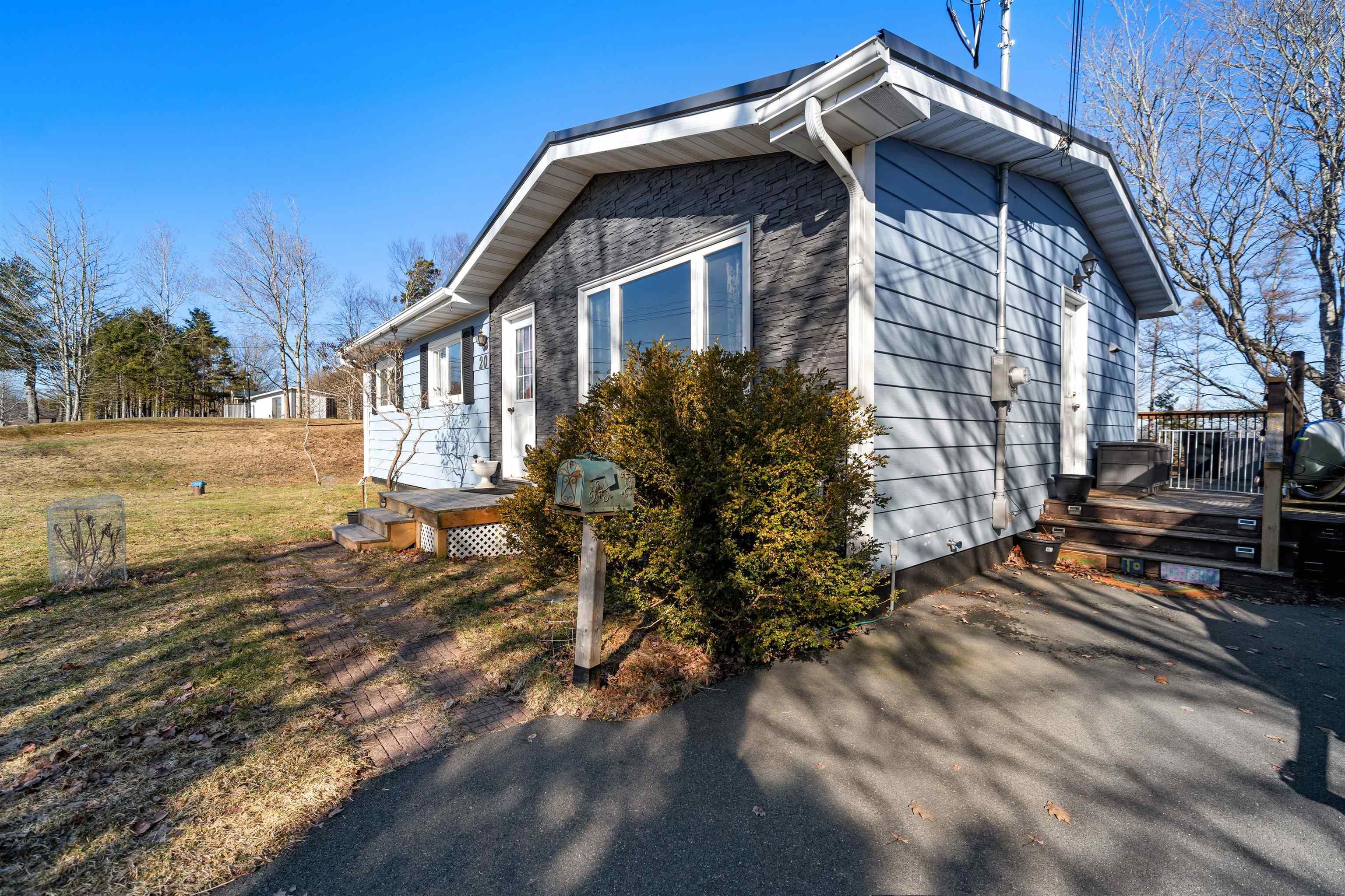 $369,900.00: 20 MONTERY Drive, Salmon River