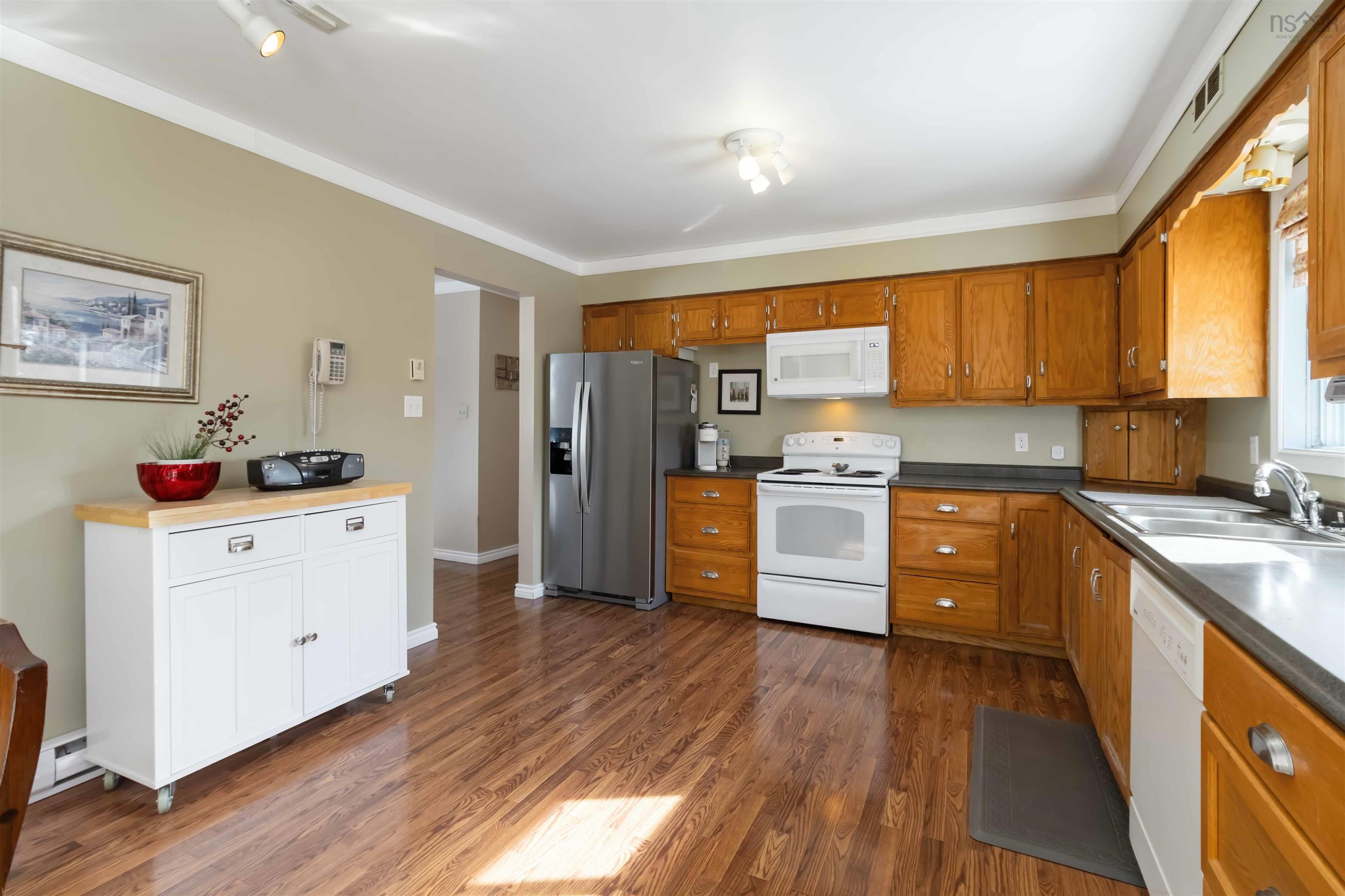 $550,000.00: 110 Hebb Drive, Lawrencetown