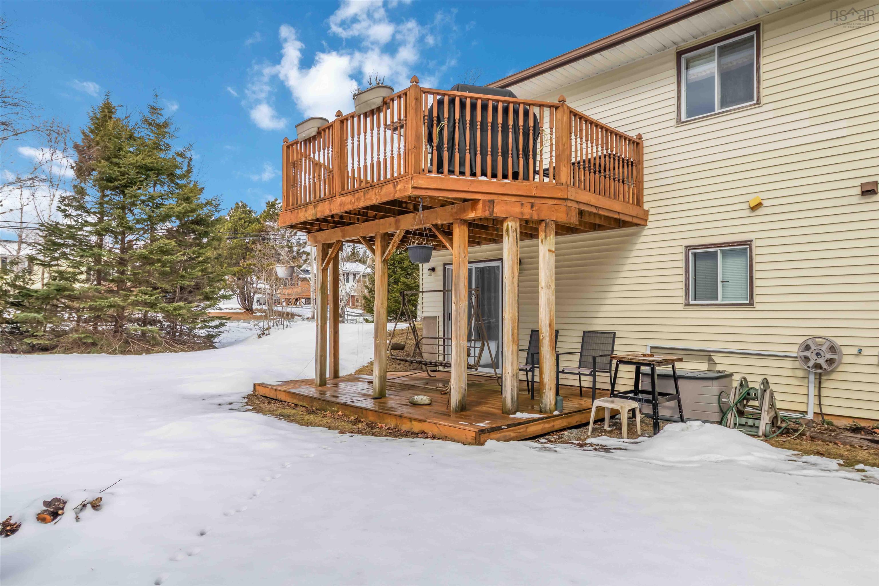 $550,000.00: 110 Hebb Drive, Lawrencetown