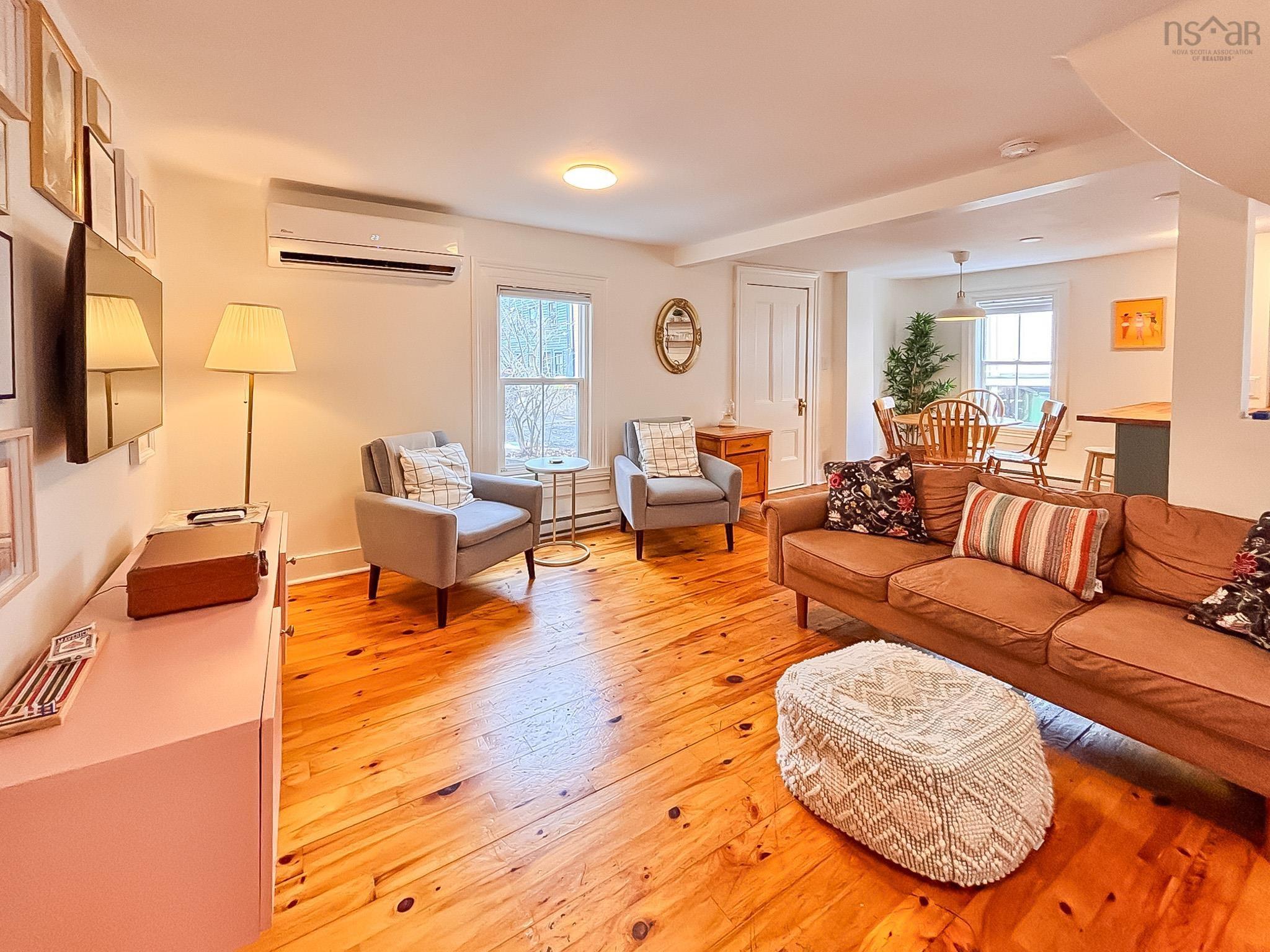 $499,900.00: 9 Prince Street, Lunenburg