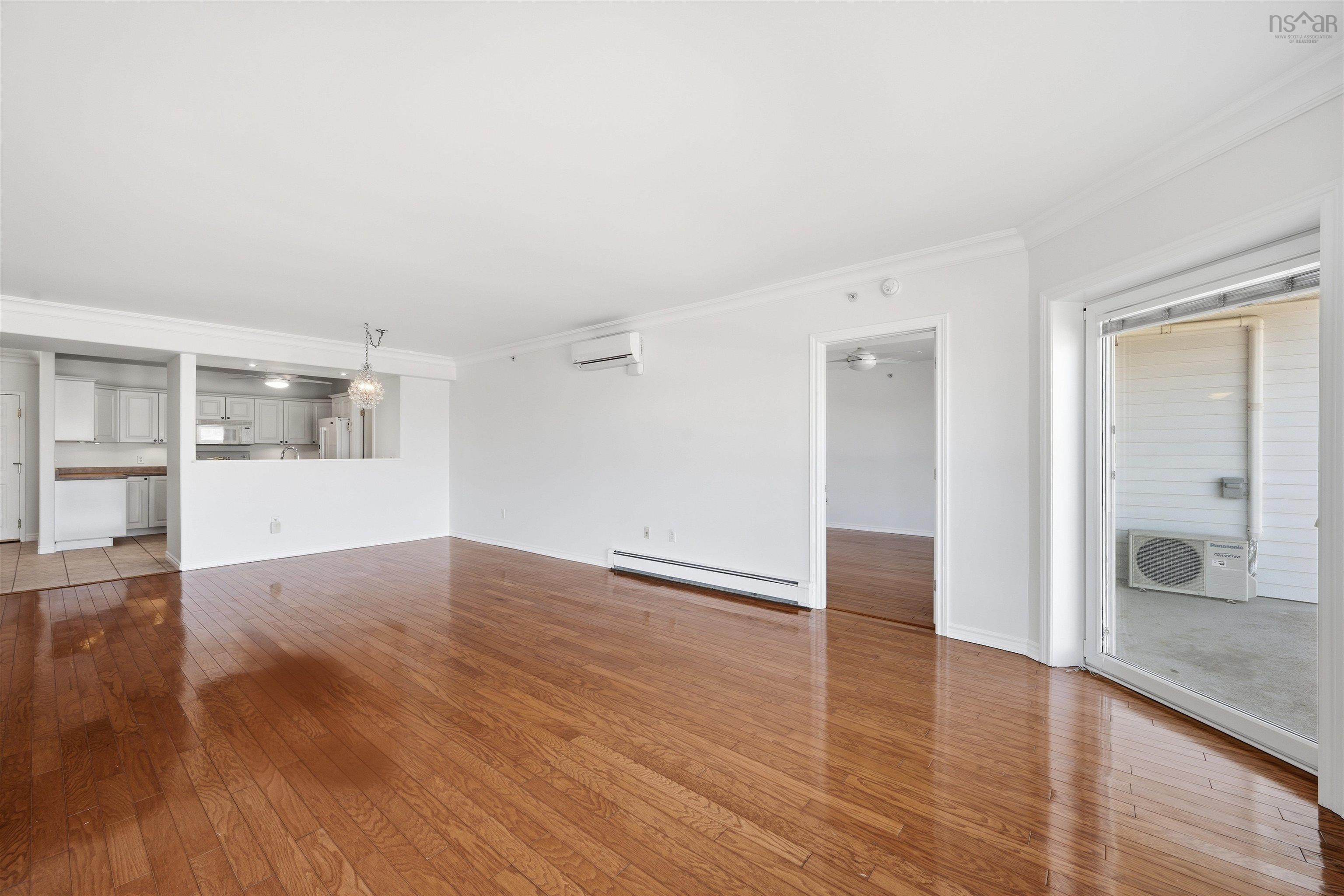 $635,000.00: 403 99 Waterfront Drive, Bedford