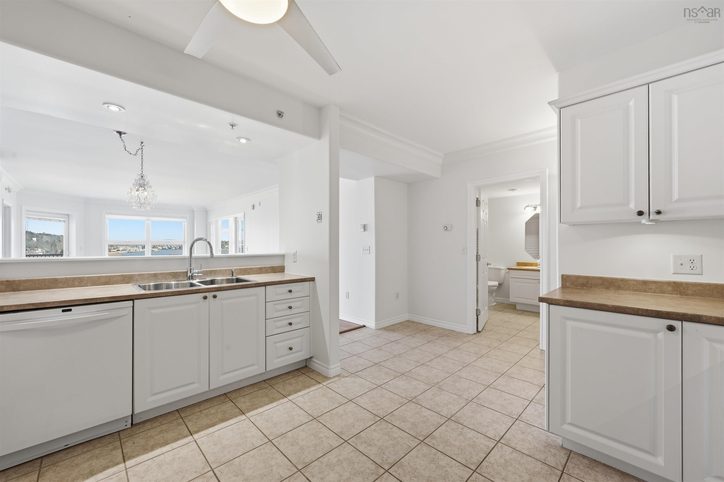 $635,000.00: 403 99 Waterfront Drive, Bedford