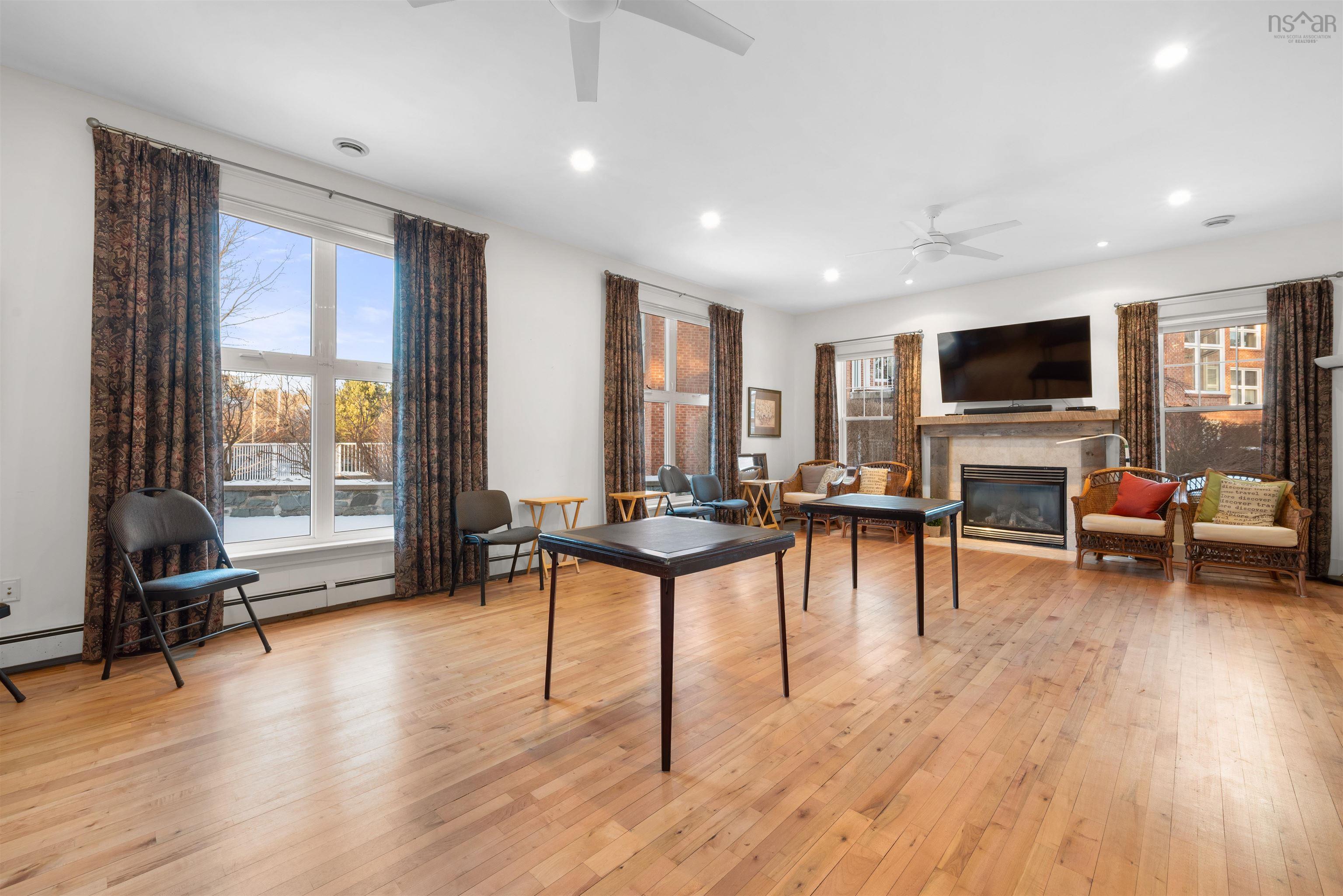 $635,000.00: 403 99 Waterfront Drive, Bedford