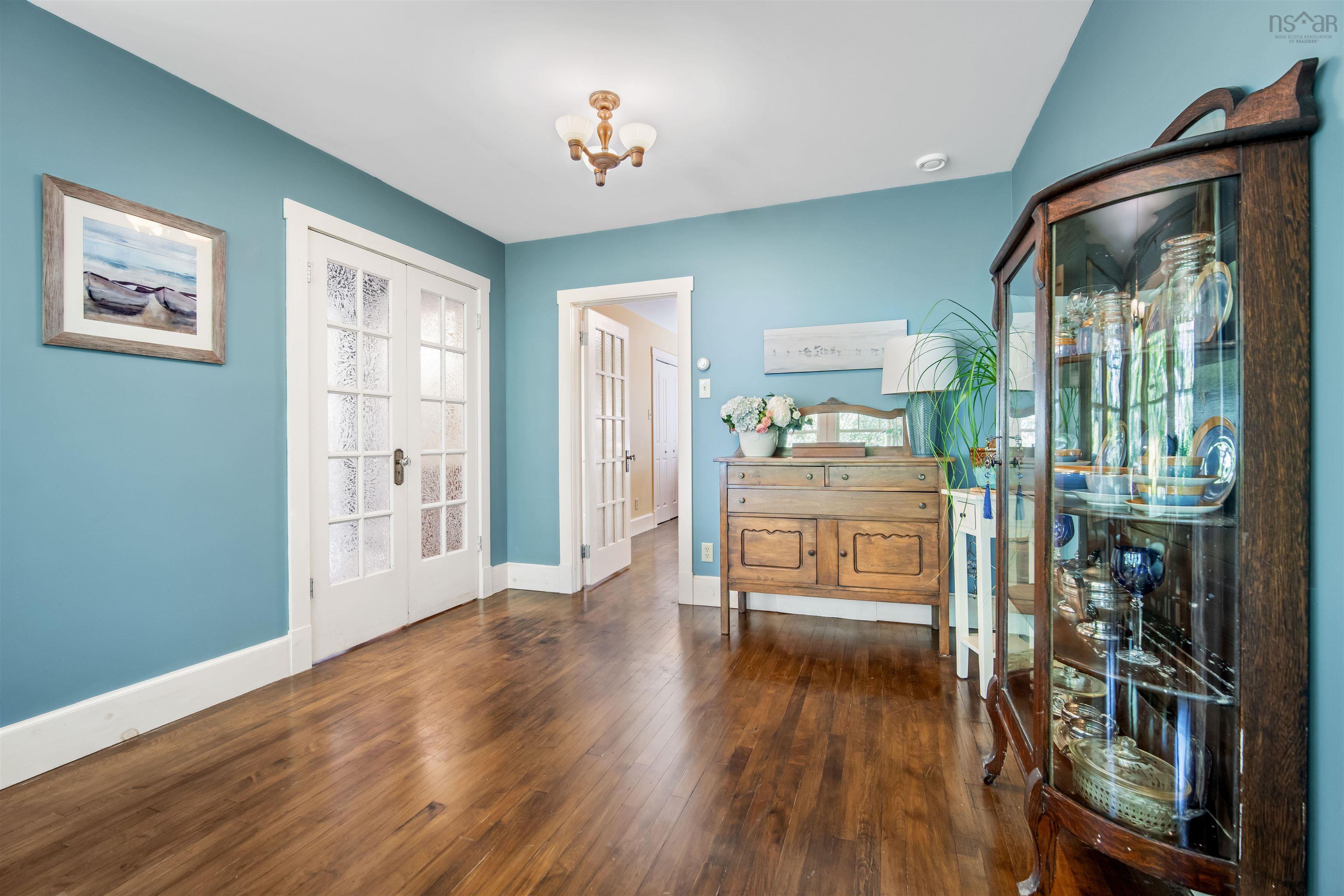 $945,000.00: 24 Hamshaw Drive, Halifax