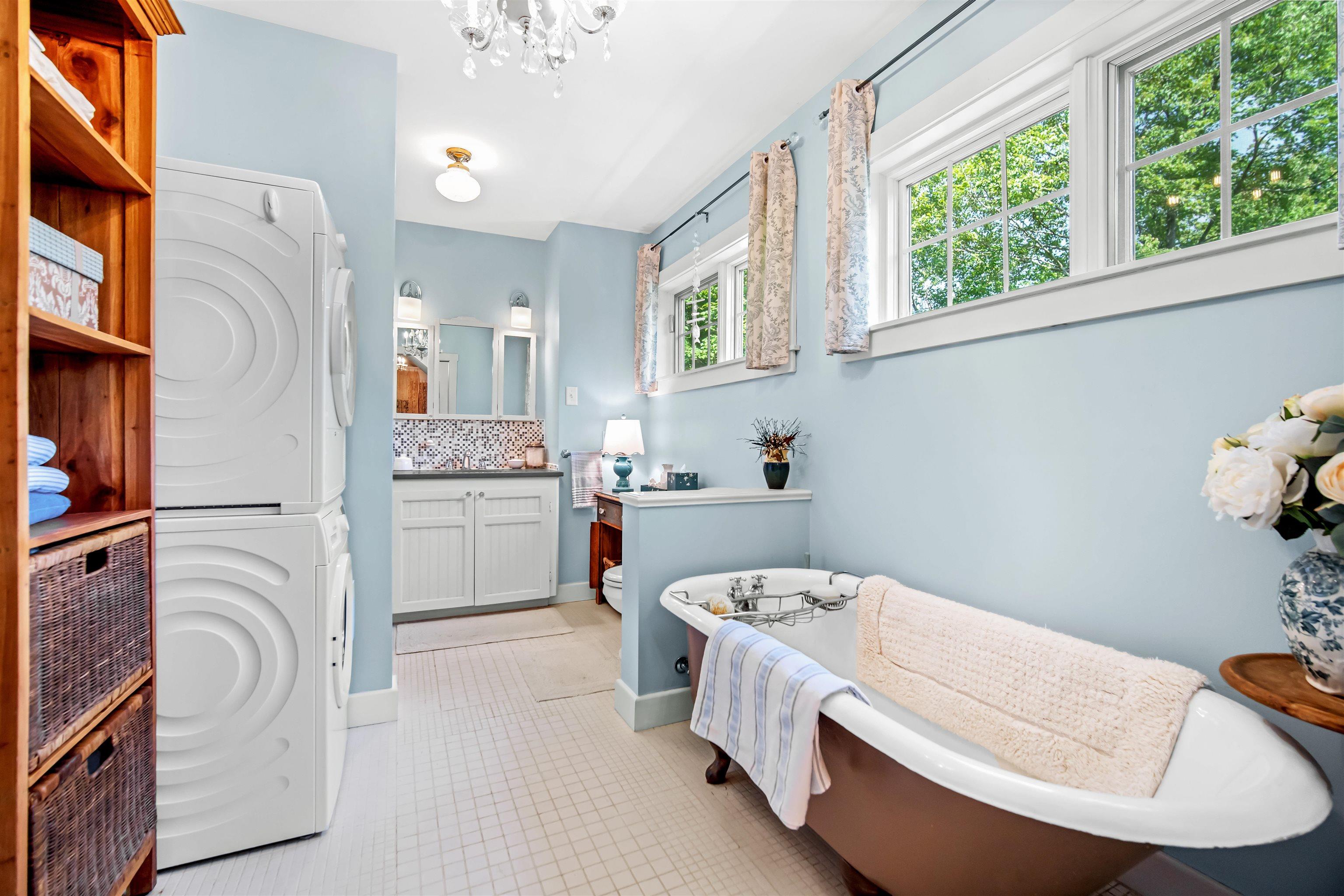 $945,000.00: 24 Hamshaw Drive, Halifax