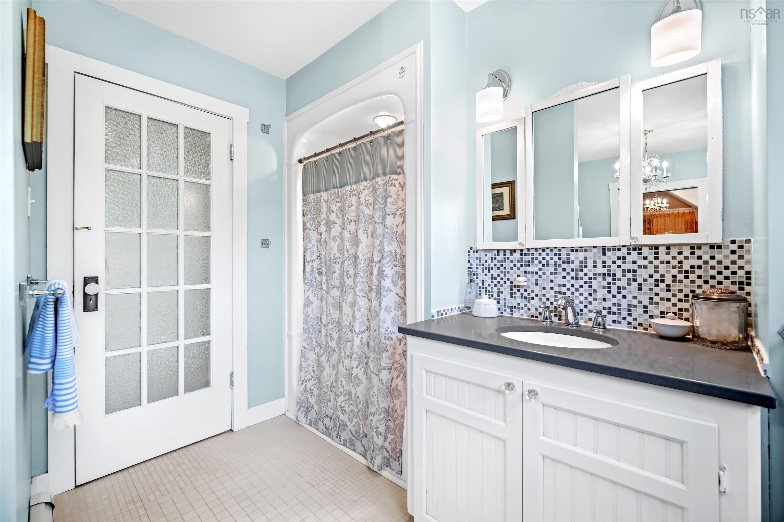 $945,000.00: 24 Hamshaw Drive, Halifax