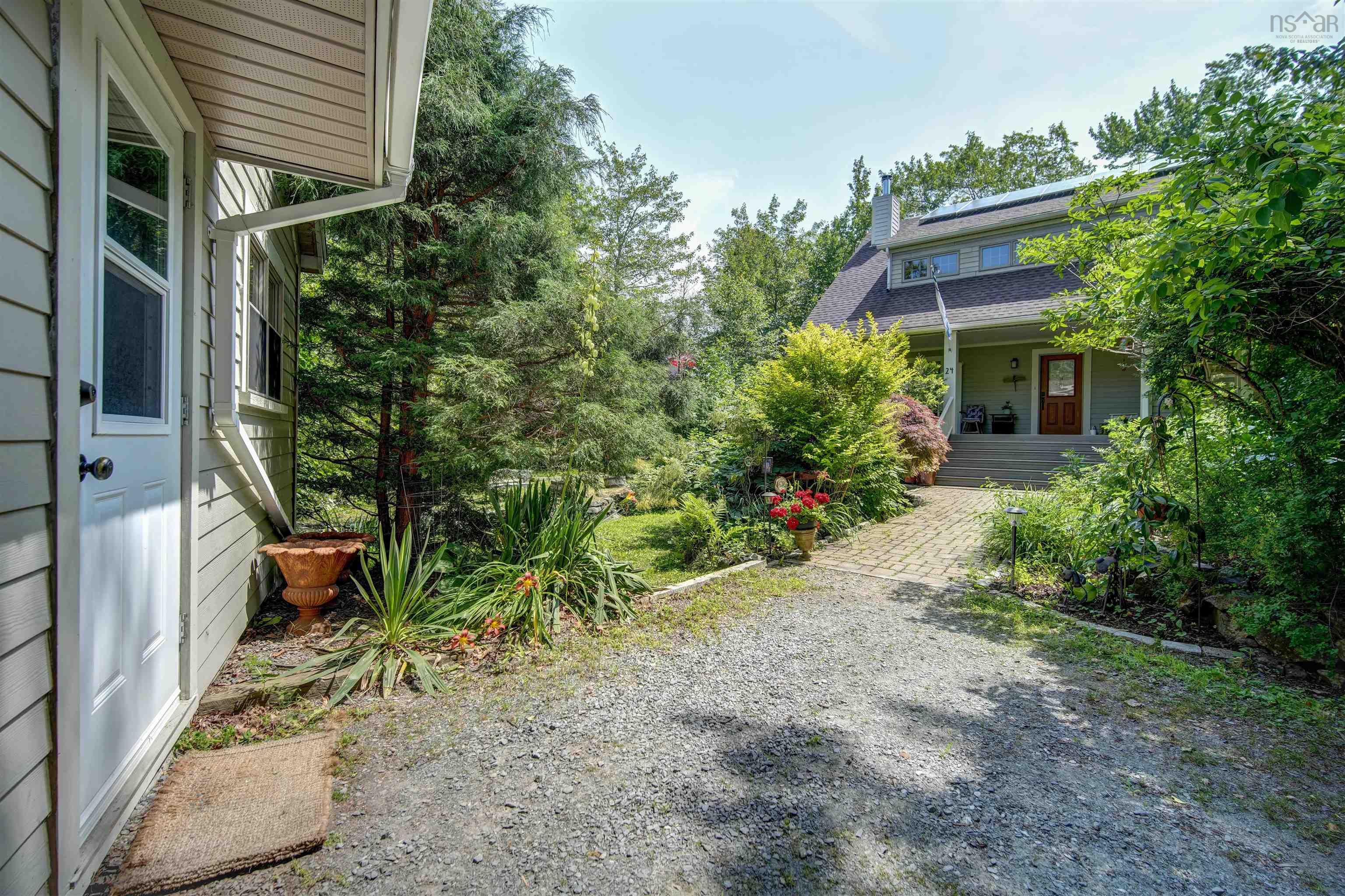 $945,000.00: 24 Hamshaw Drive, Halifax