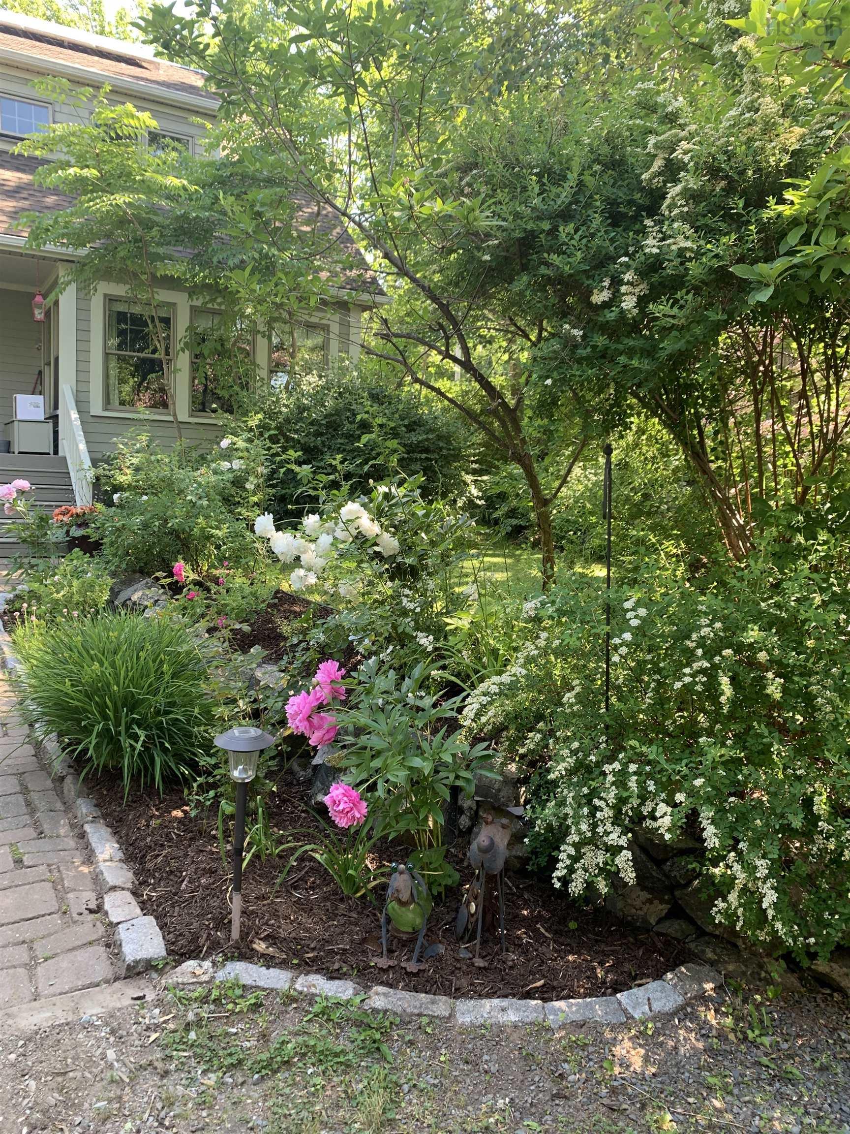 $945,000.00: 24 Hamshaw Drive, Halifax