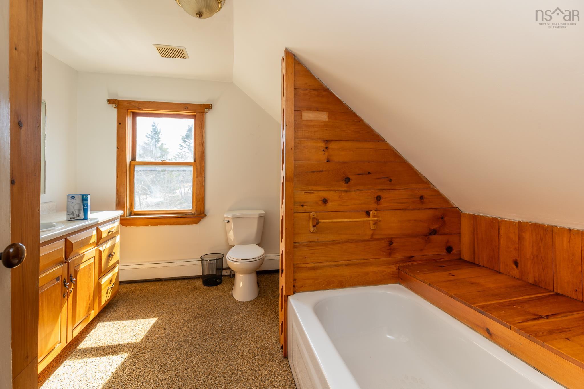 $349,900.00: 4607 Highway 340 Highway, Carleton