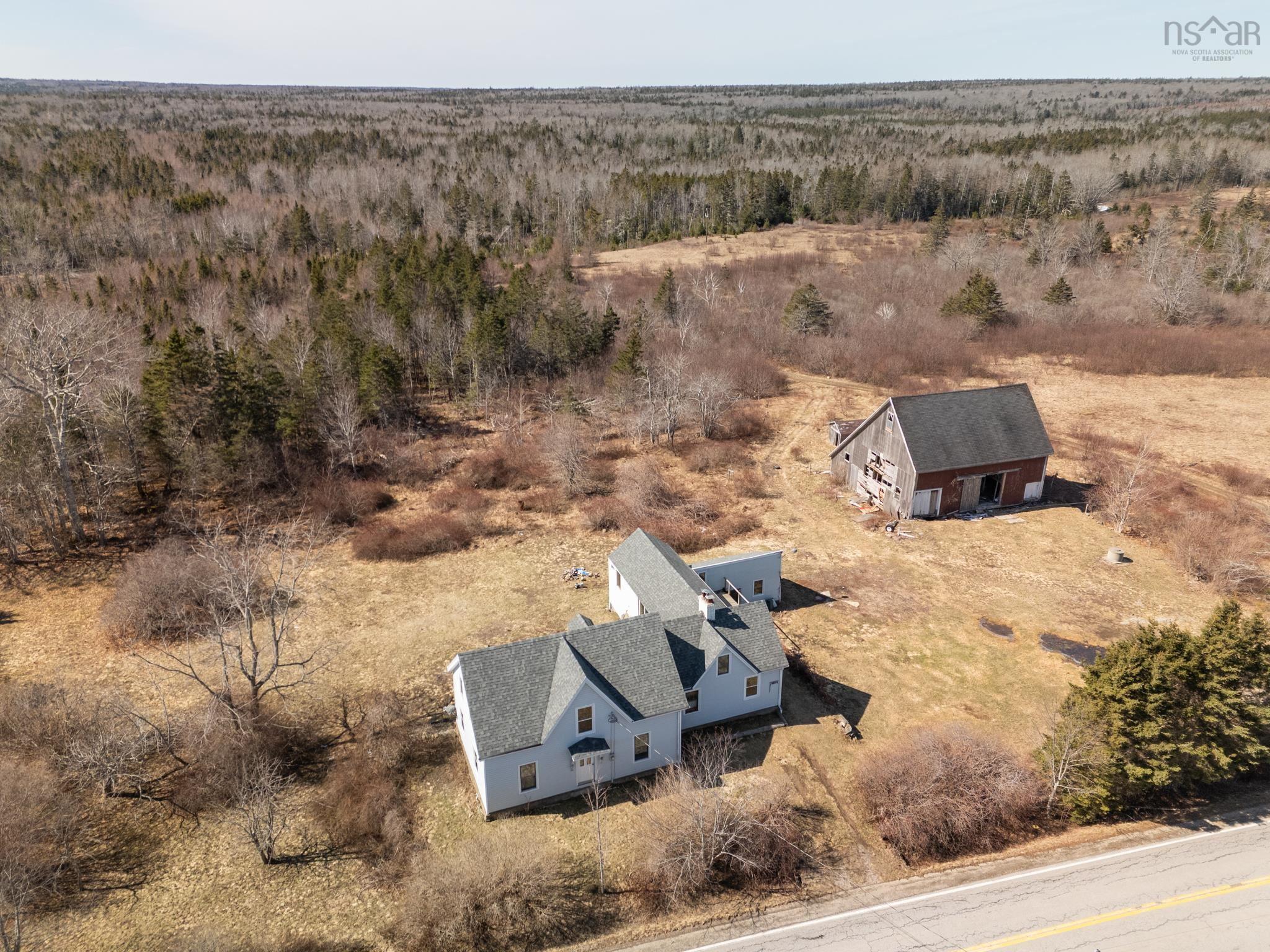 $349,900.00: 4607 Highway 340 Highway, Carleton