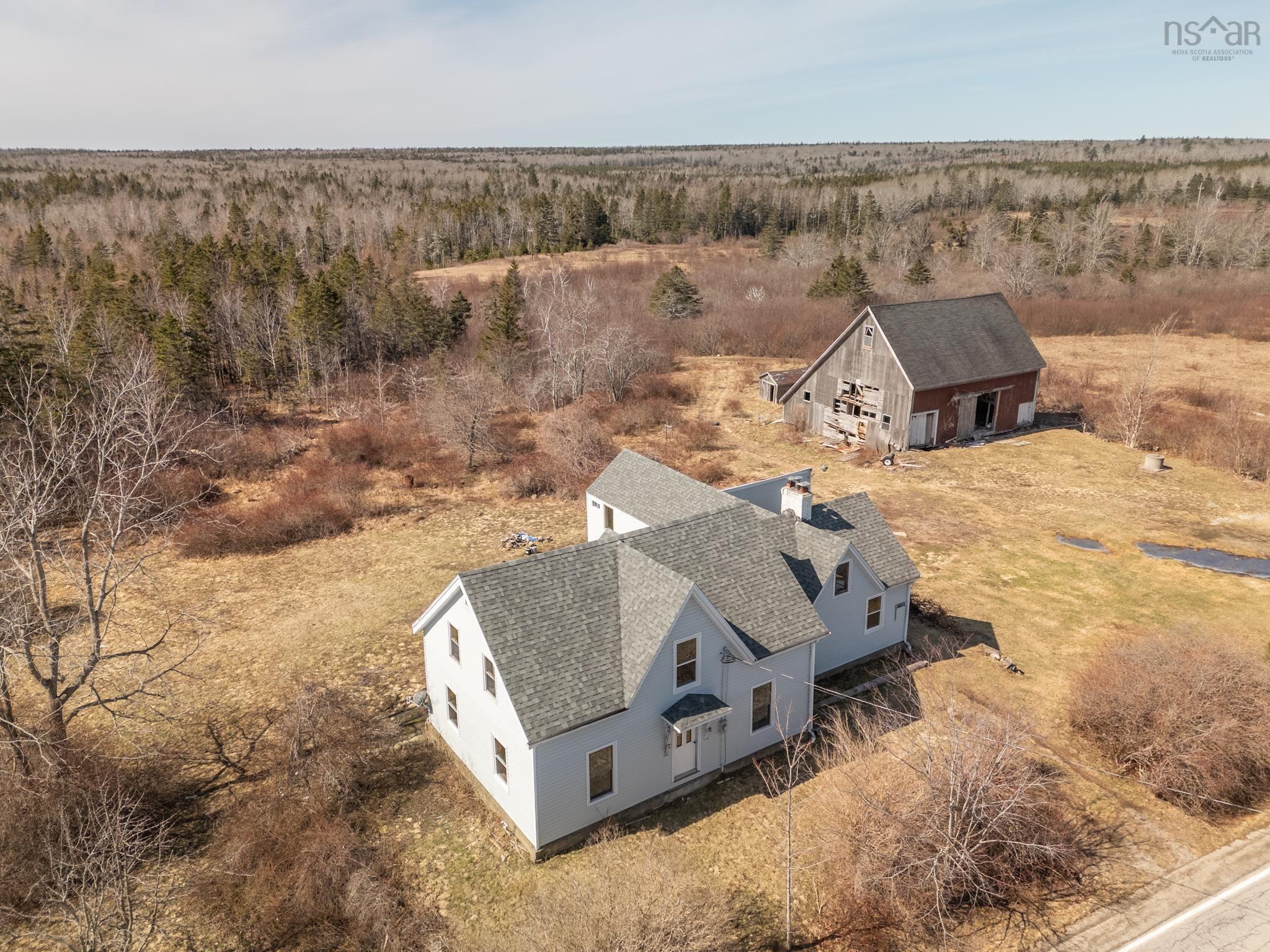 $349,900.00: 4607 Highway 340 Highway, Carleton